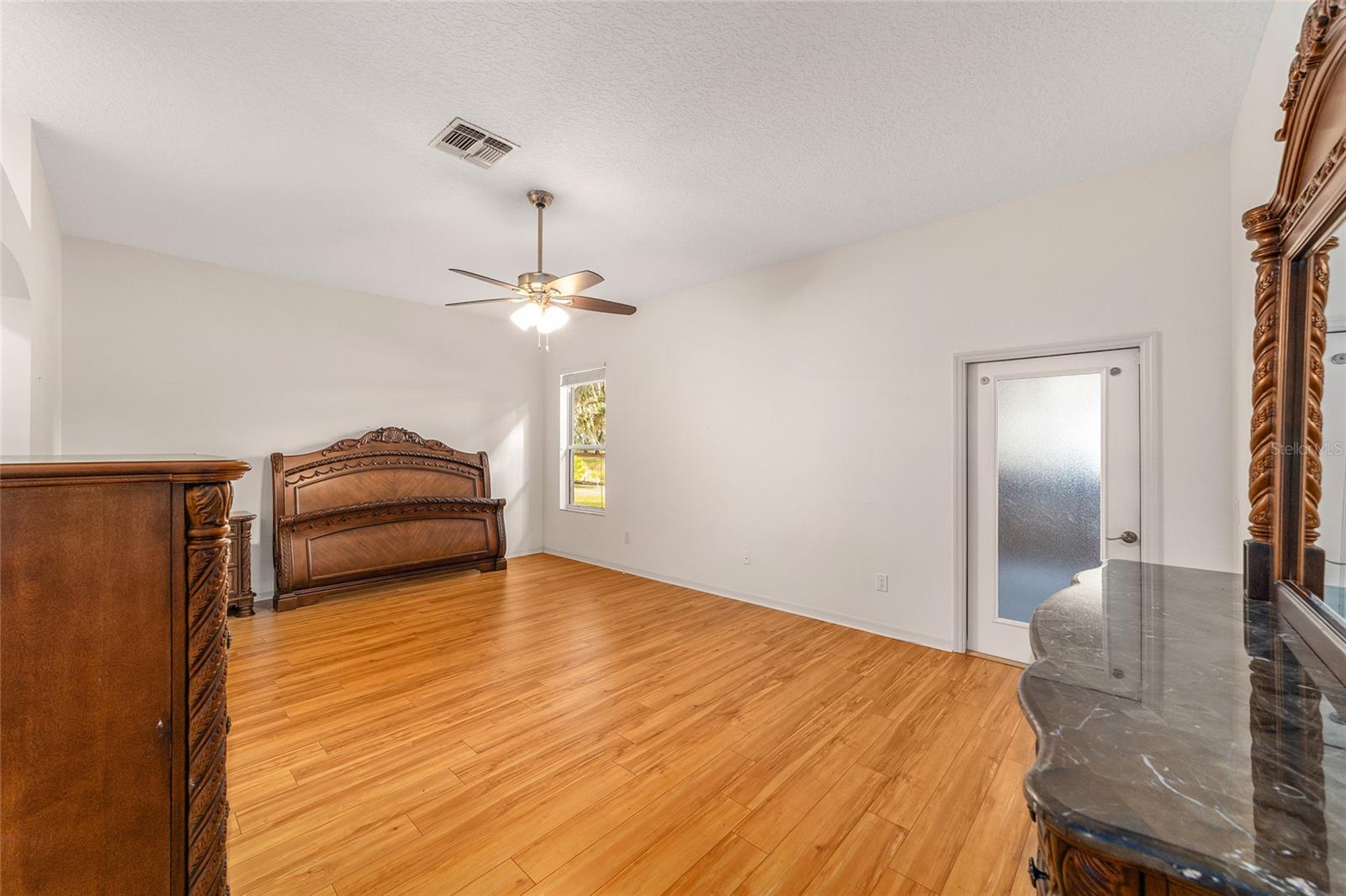 Image 18 of 41 For 1514 Cervantes Place