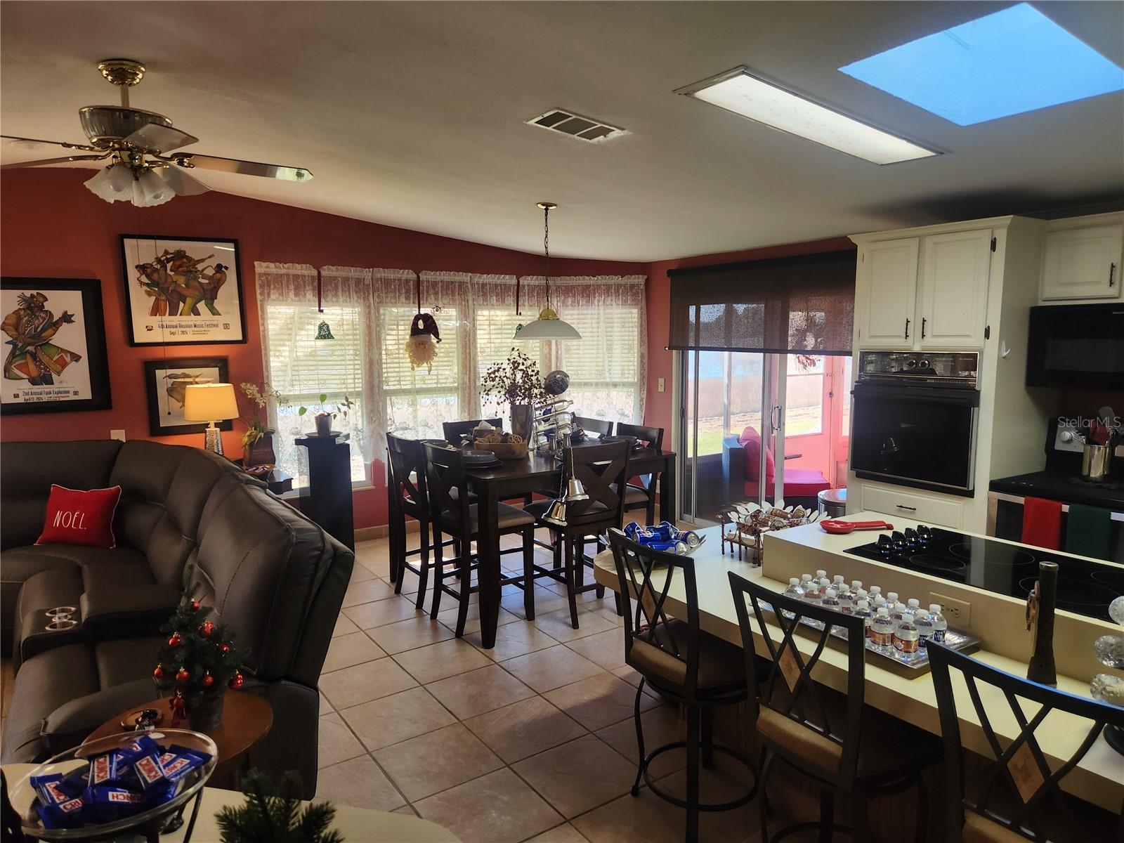 Image 4 of 60 For 24921 Pine Hill