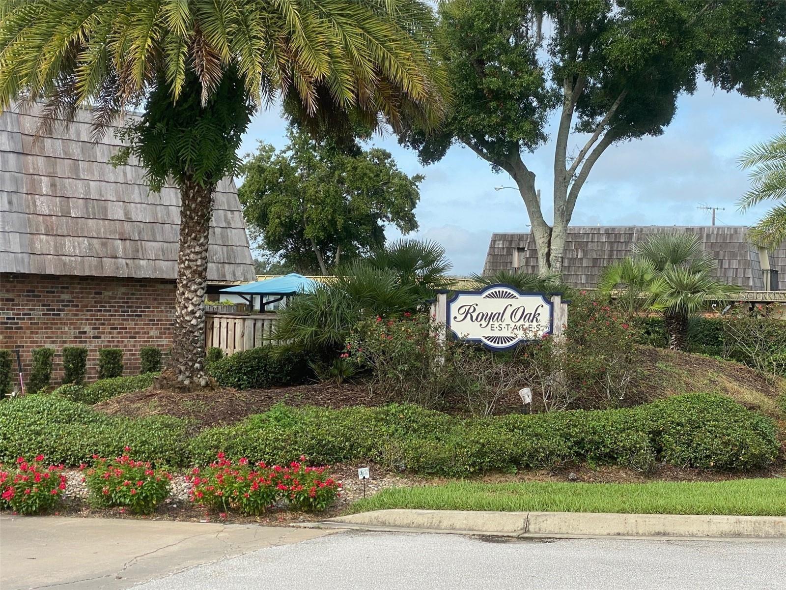 Image 26 of 27 For 1004 Royal Oak Boulevard