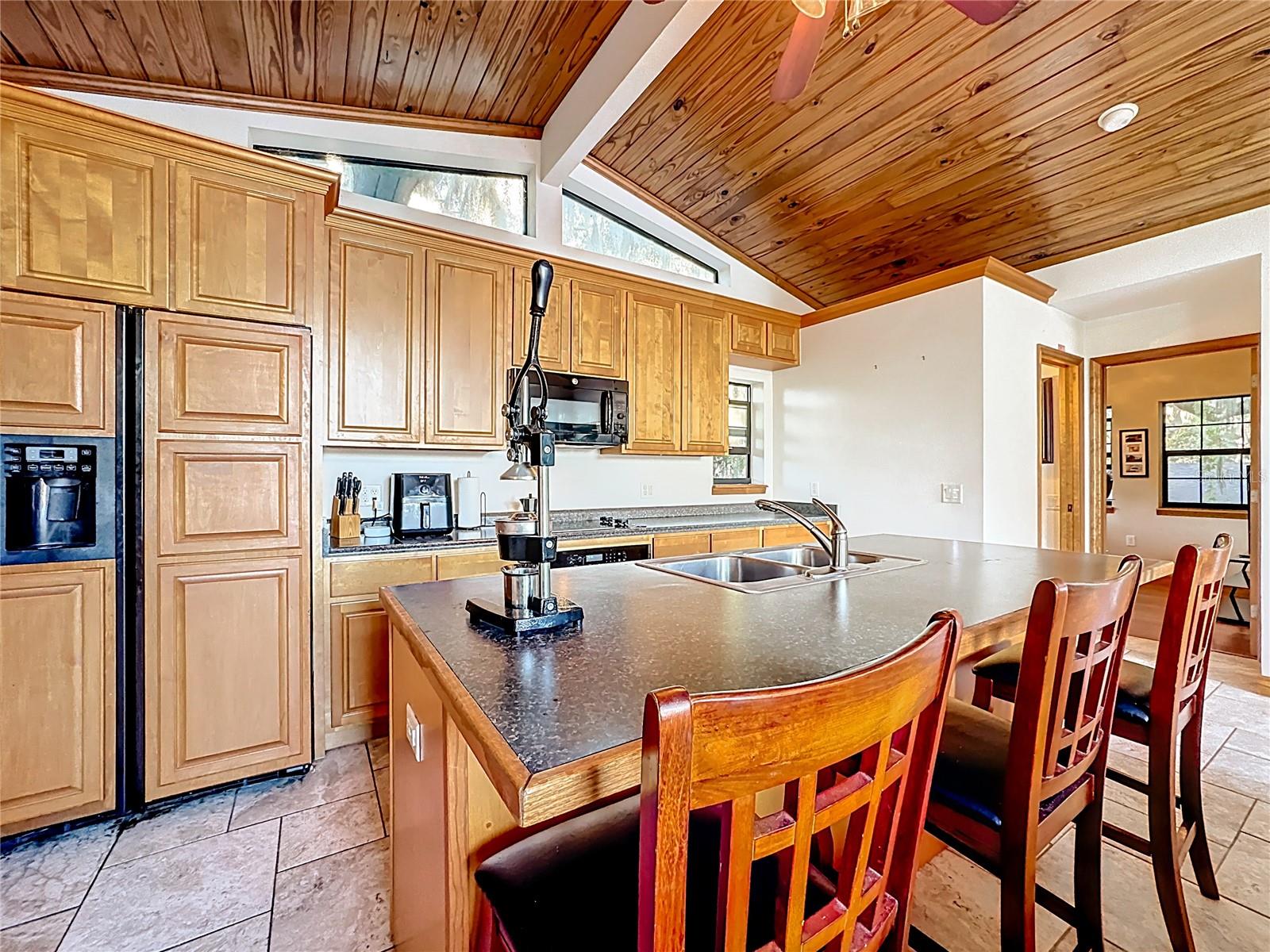 Image 13 of 54 For 609 Homer Street