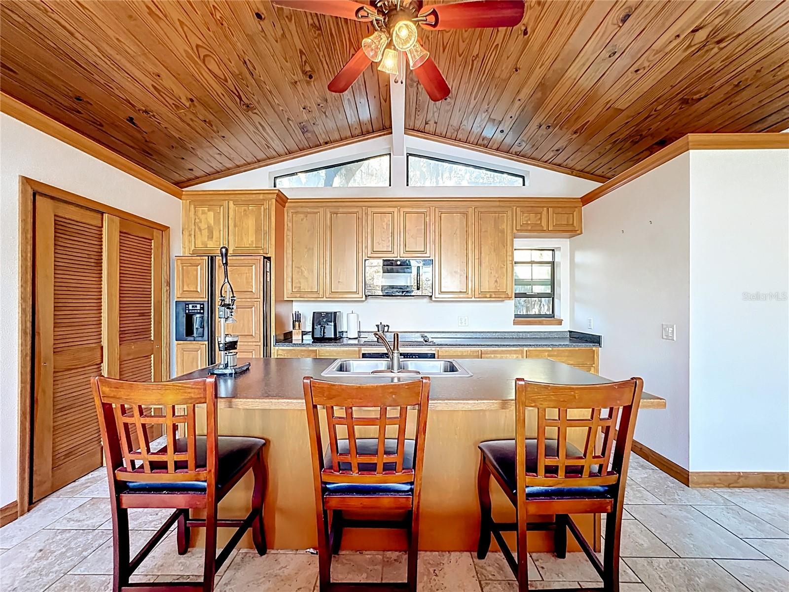 Image 14 of 54 For 609 Homer Street