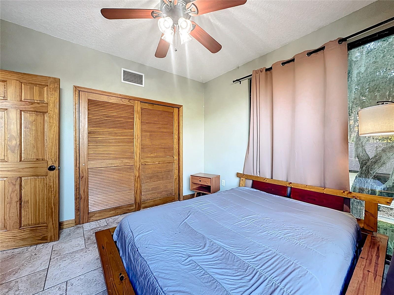 Image 22 of 54 For 609 Homer Street