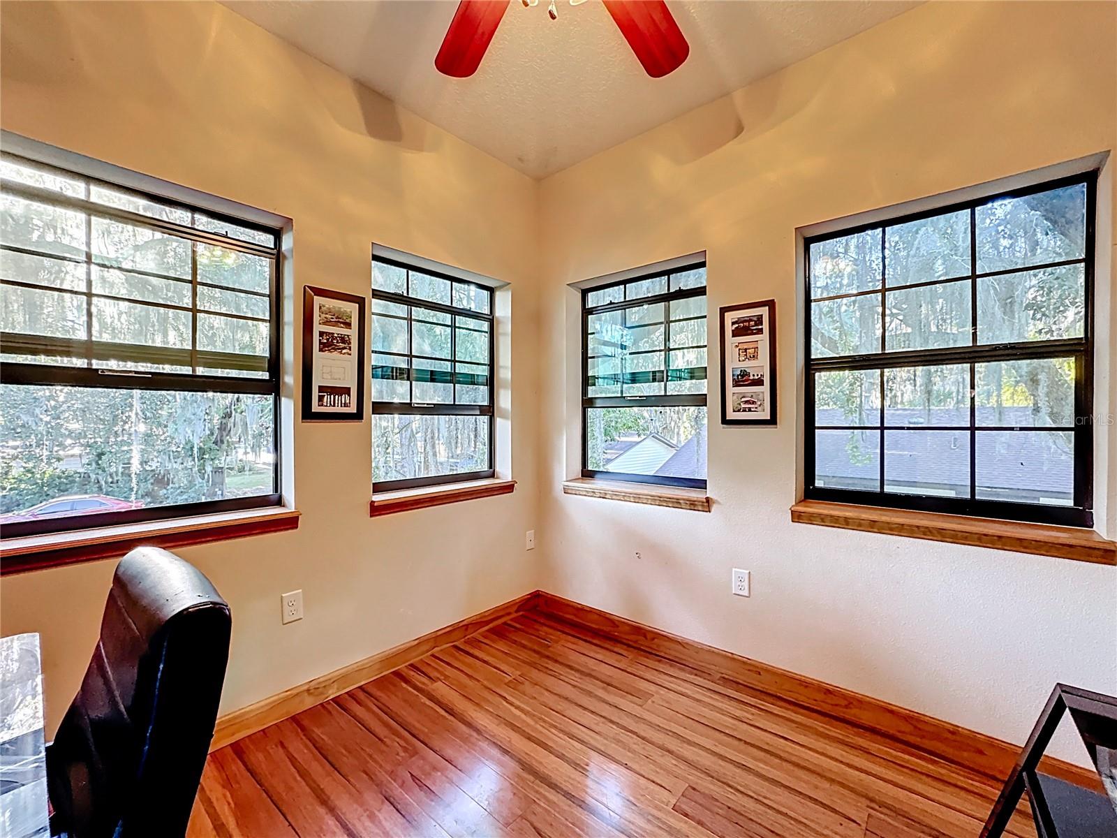 Image 24 of 54 For 609 Homer Street