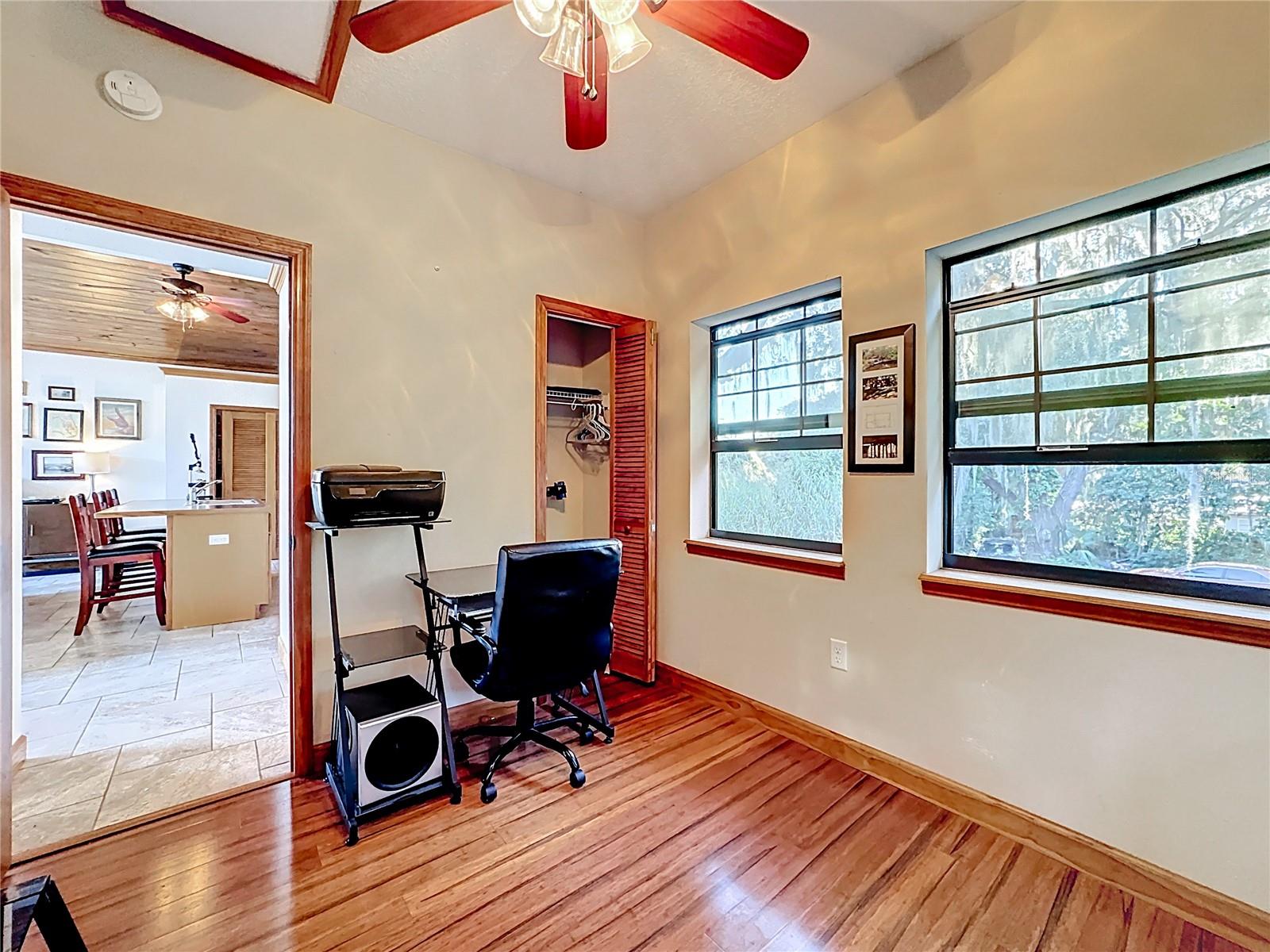 Image 25 of 54 For 609 Homer Street