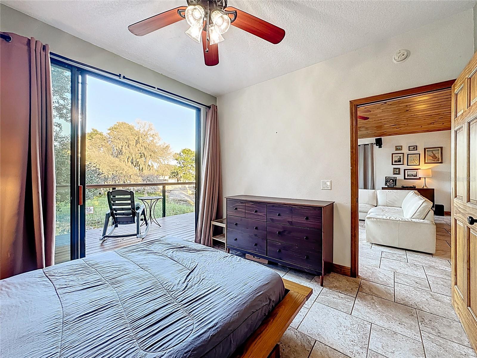 Image 27 of 54 For 609 Homer Street