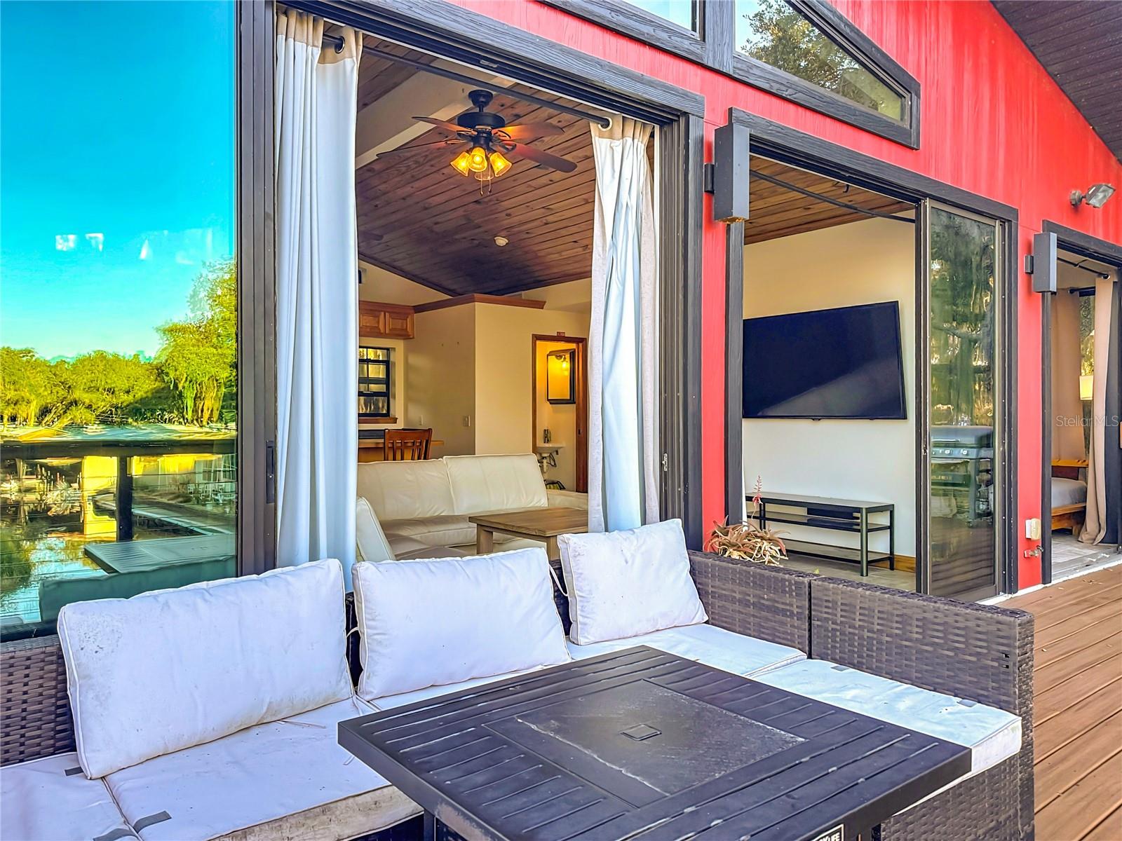 Image 33 of 54 For 609 Homer Street