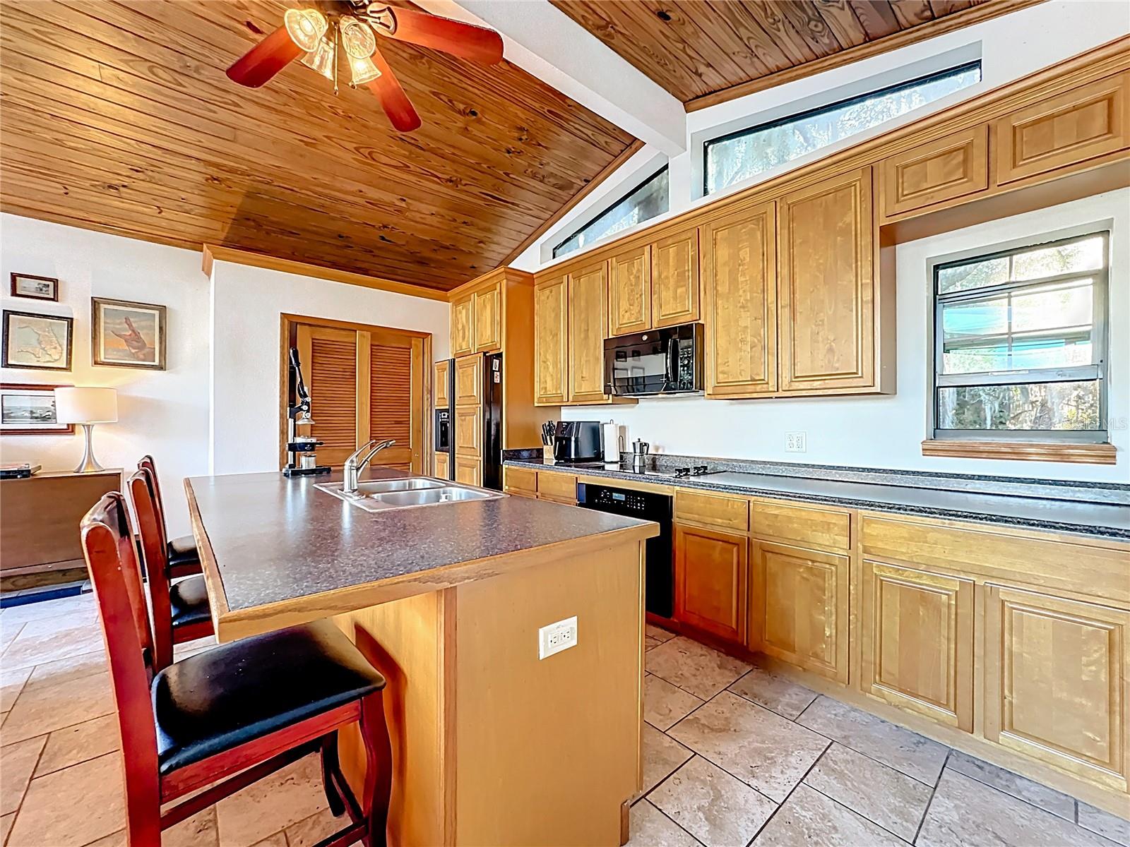 Image 5 of 54 For 609 Homer Street