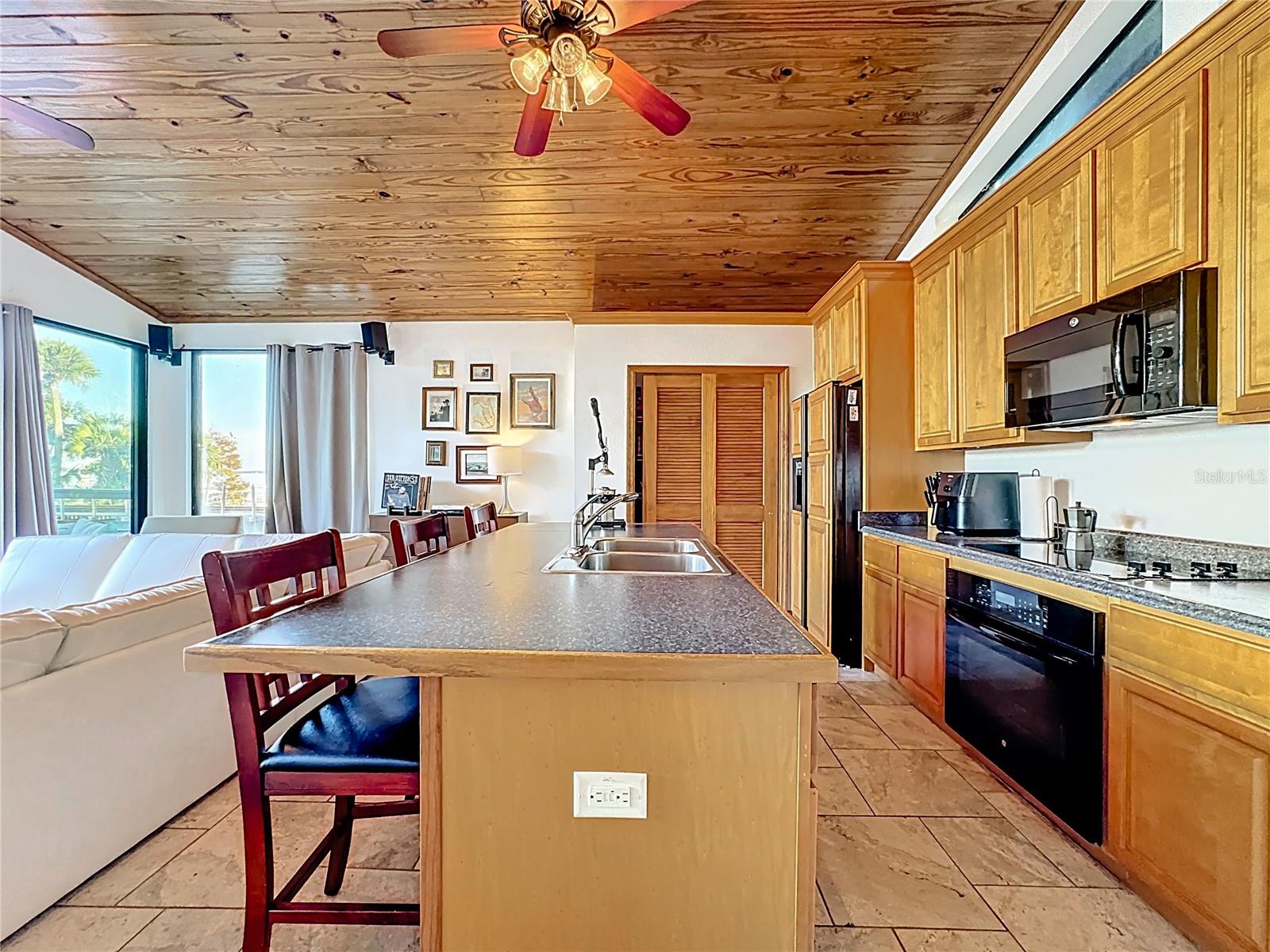 Image 6 of 54 For 609 Homer Street