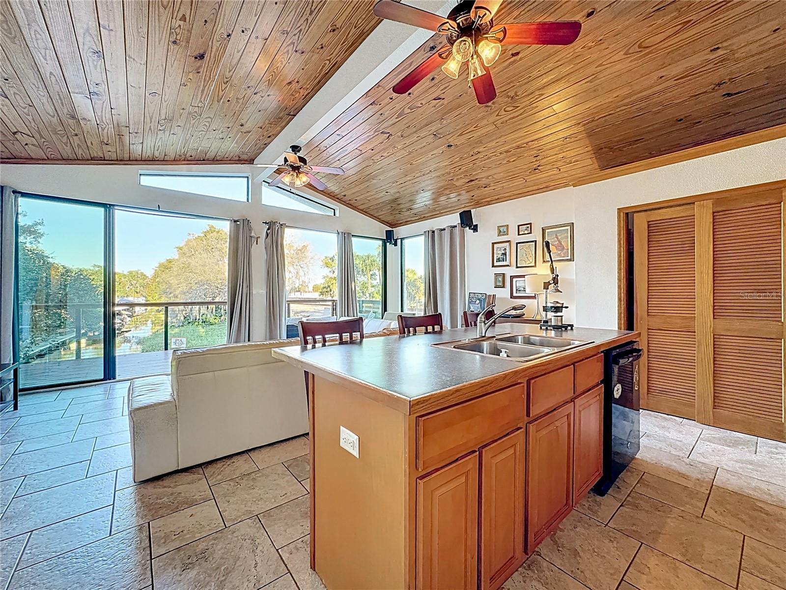 Image 7 of 54 For 609 Homer Street