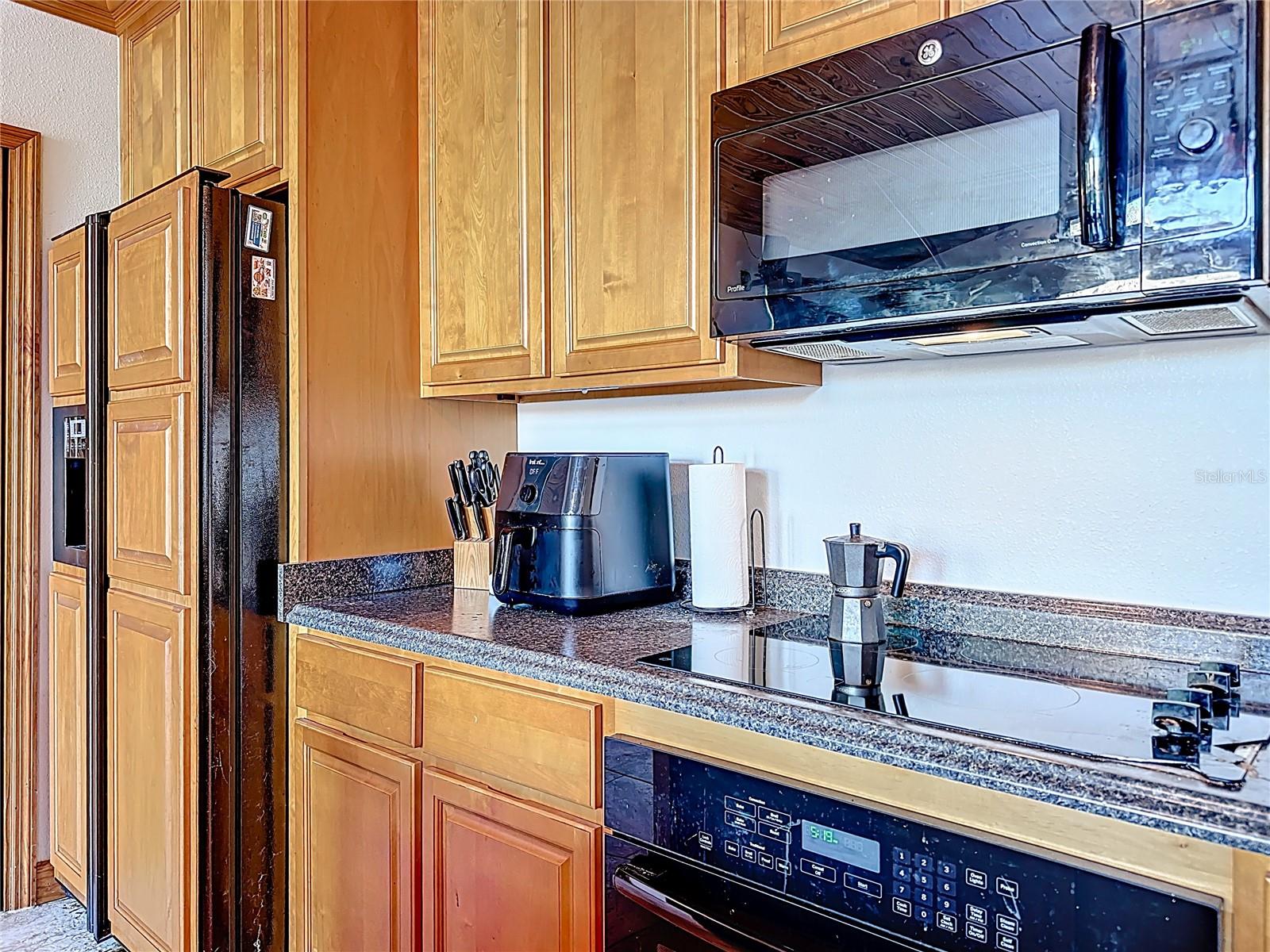 Image 9 of 54 For 609 Homer Street