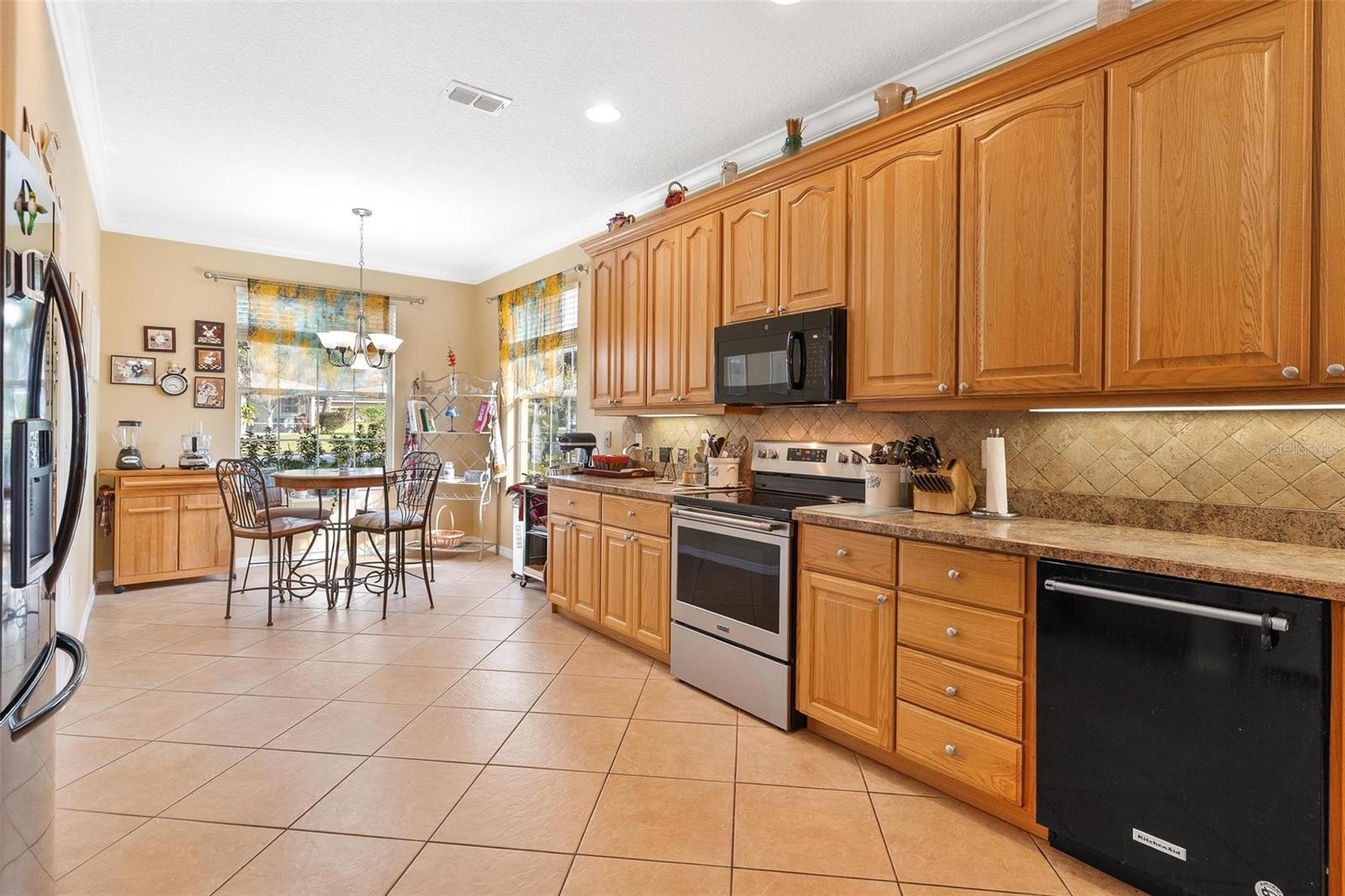 Image 17 of 63 For 81 Twin Lake Circle