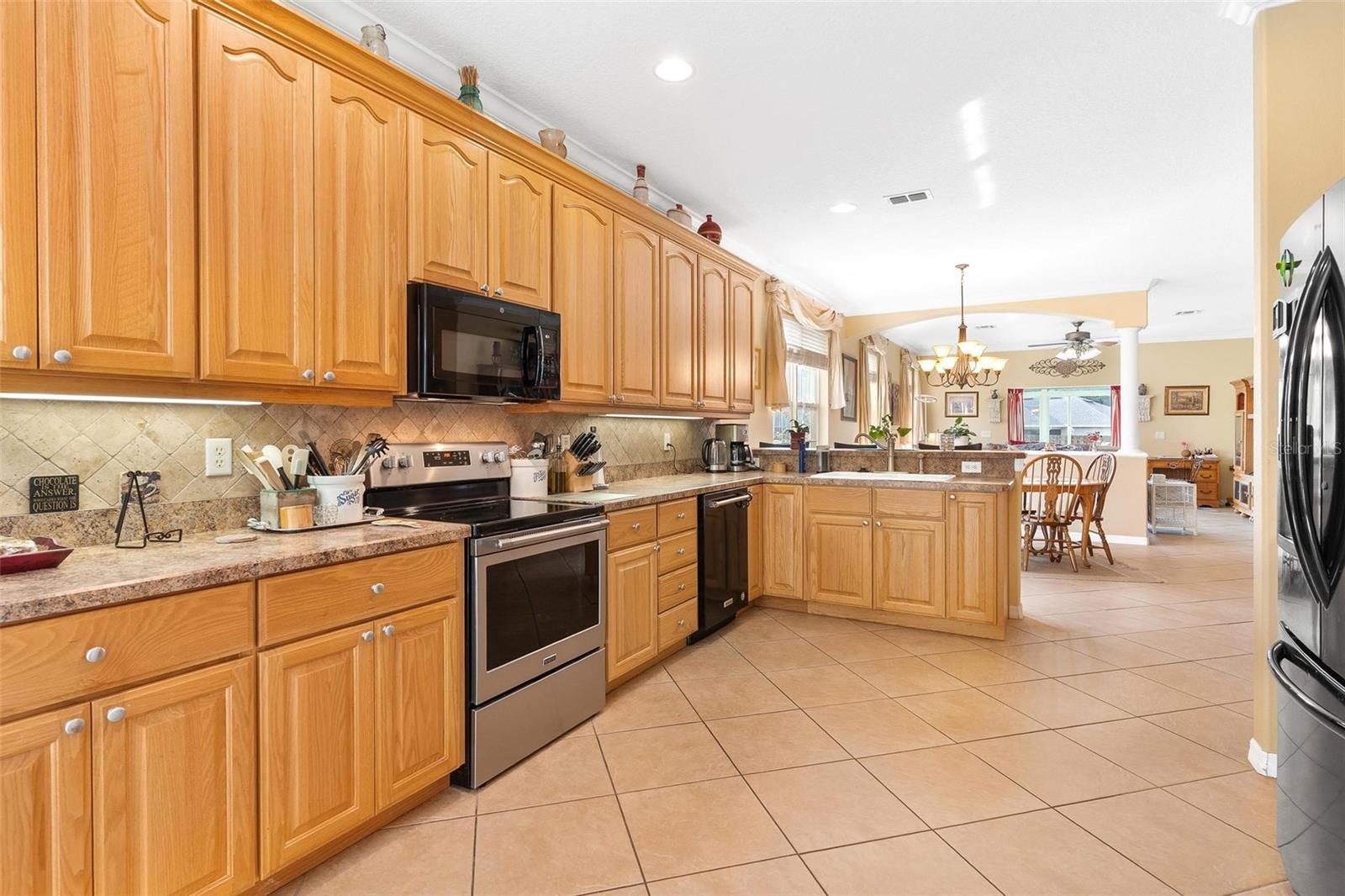 Image 19 of 63 For 81 Twin Lake Circle