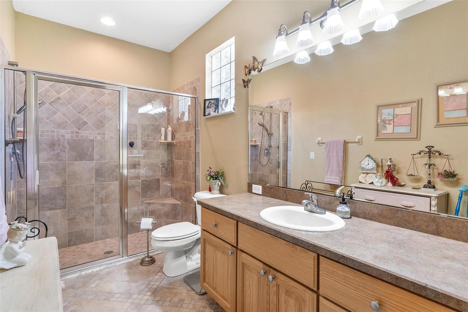 Image 26 of 63 For 81 Twin Lake Circle