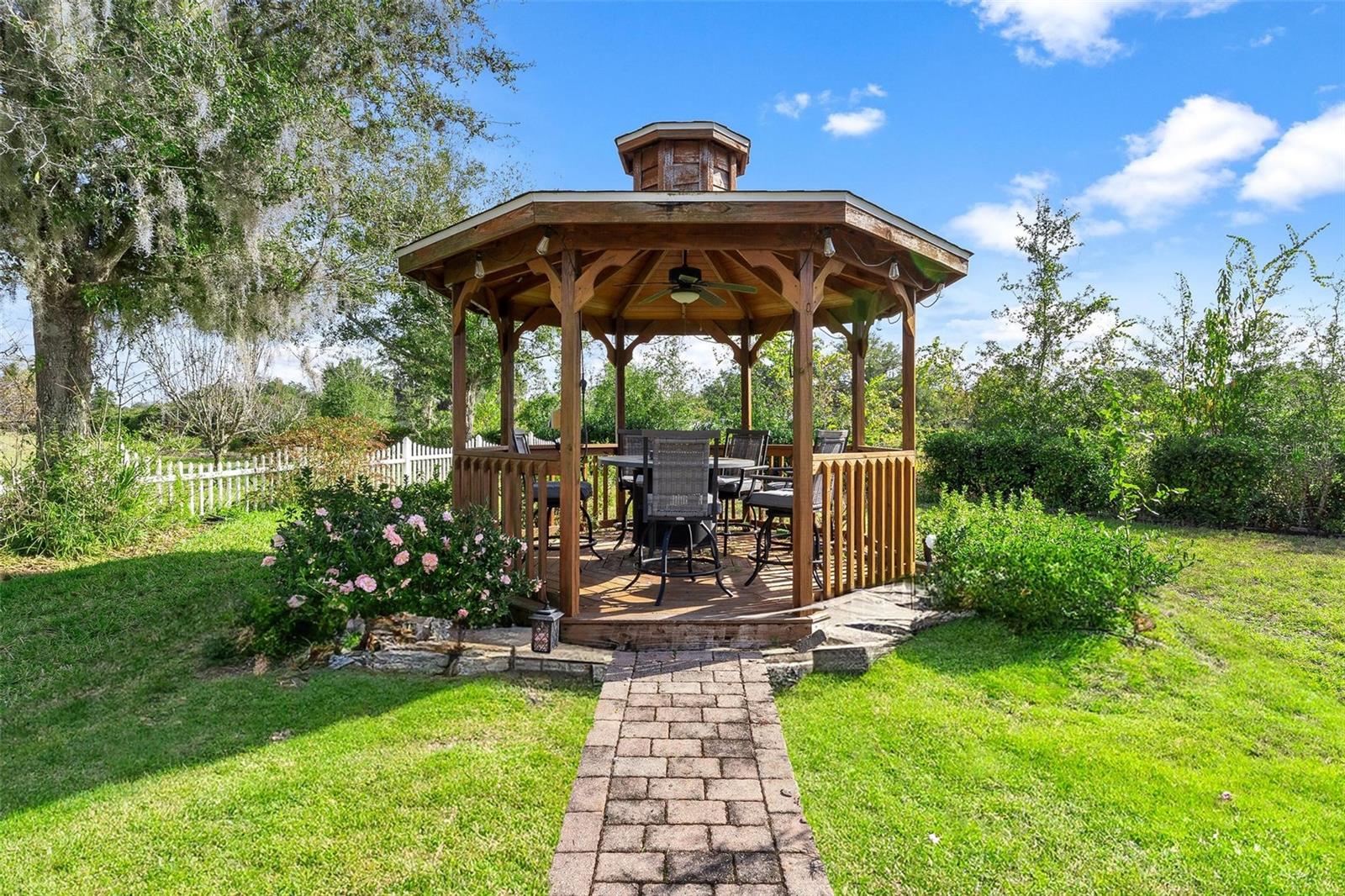 Image 4 of 63 For 81 Twin Lake Circle