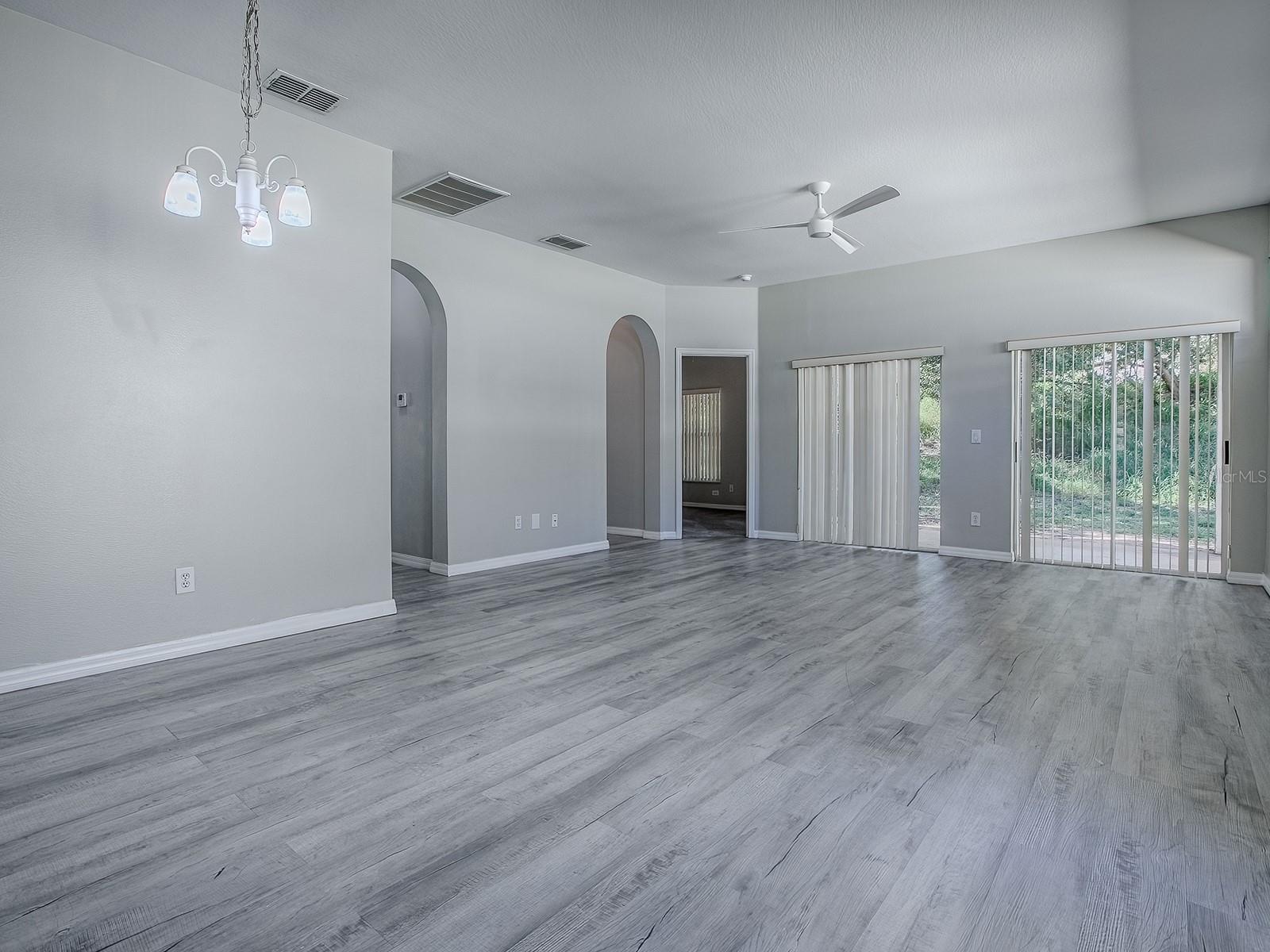 Image 10 of 47 For 1321 Kellogg Drive