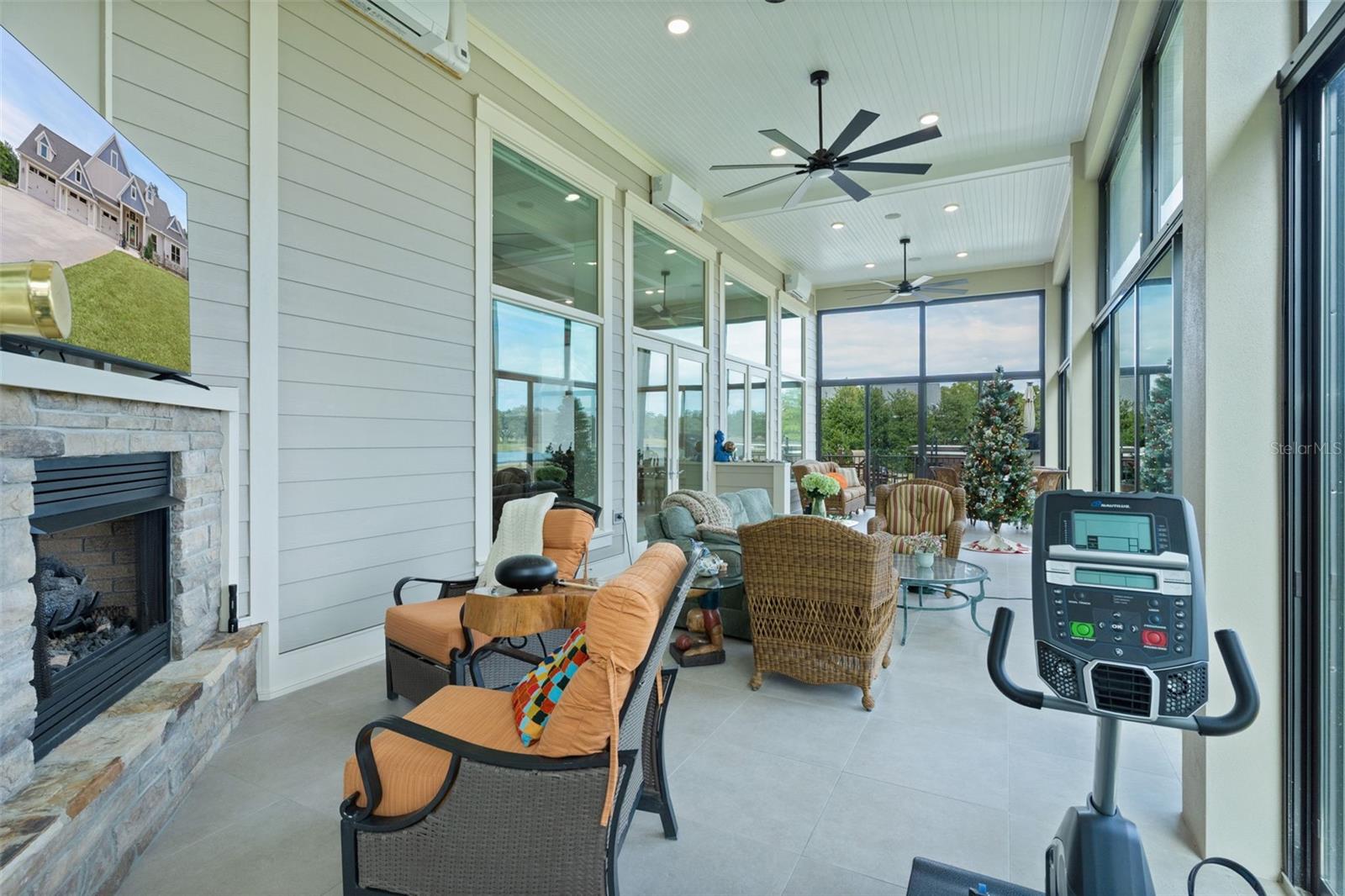 Image 65 of 99 For 2765 Saddlebrook Circle