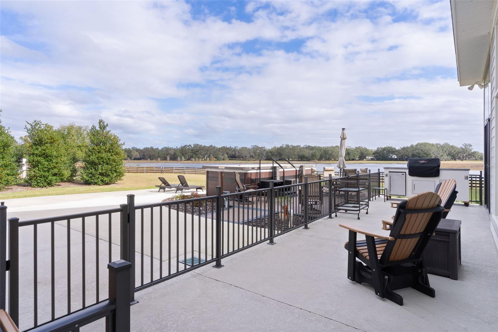 Image 68 of 99 For 2765 Saddlebrook Circle