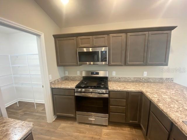 Image 3 of 30 For 5531 Millican Avenue