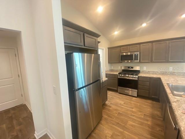 Image 4 of 30 For 5531 Millican Avenue