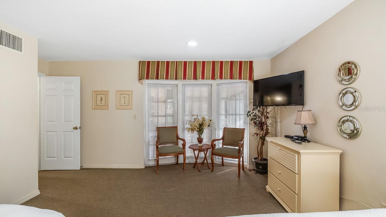 Image 28 of 56 For 708 Santa Cruz Lane 708