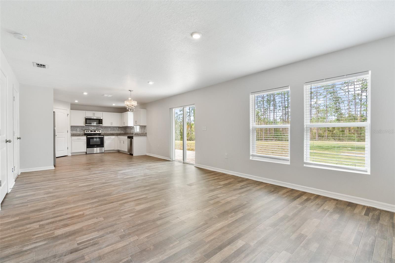 Image 11 of 38 For 1463 Swan Court