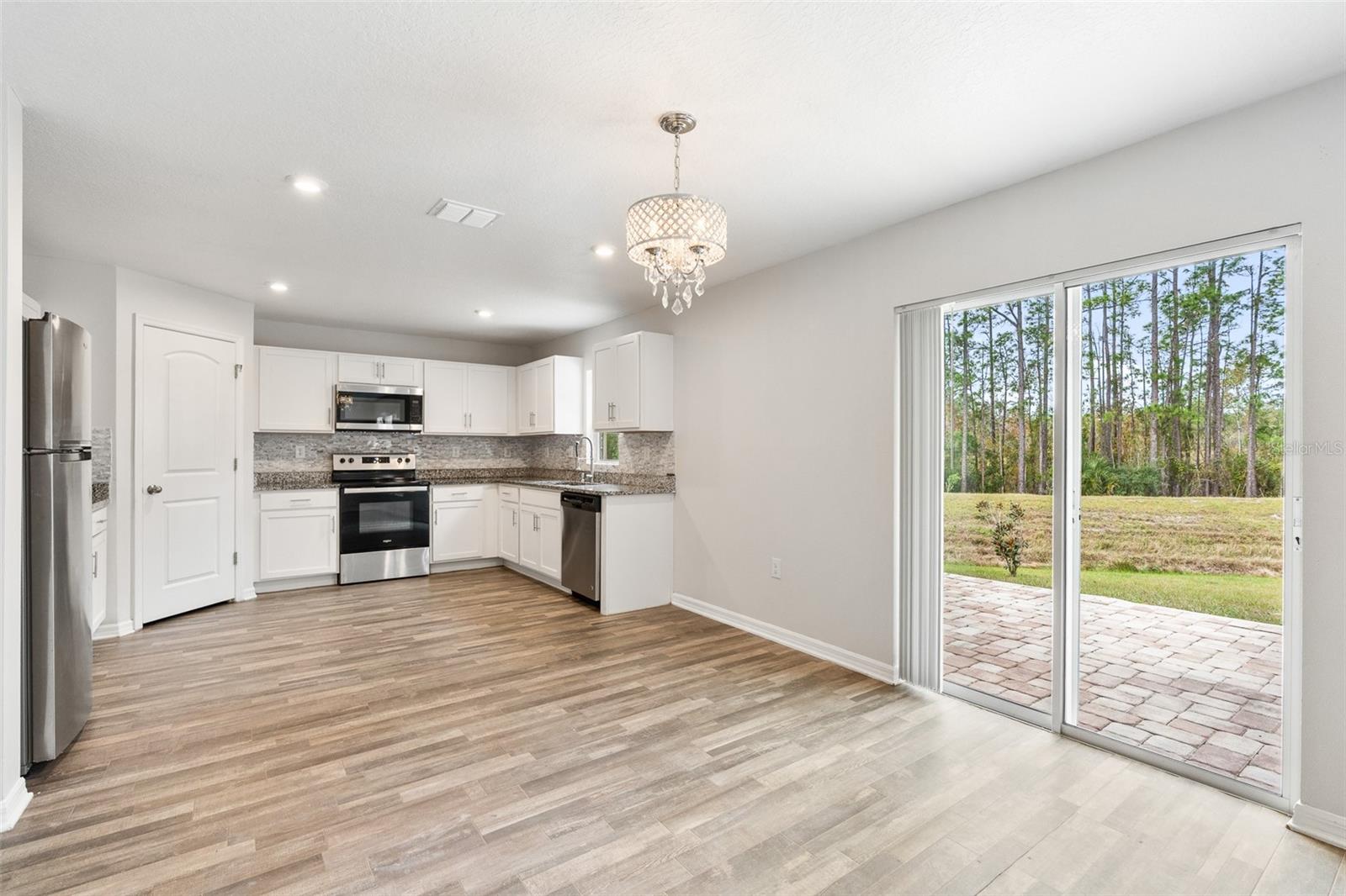 Image 13 of 38 For 1463 Swan Court