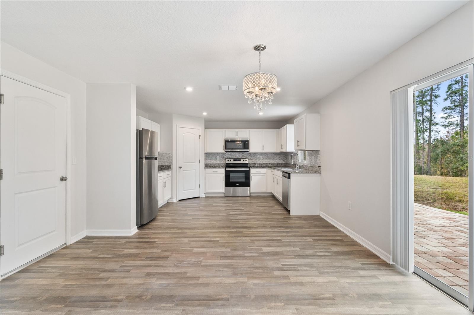 Image 14 of 38 For 1463 Swan Court