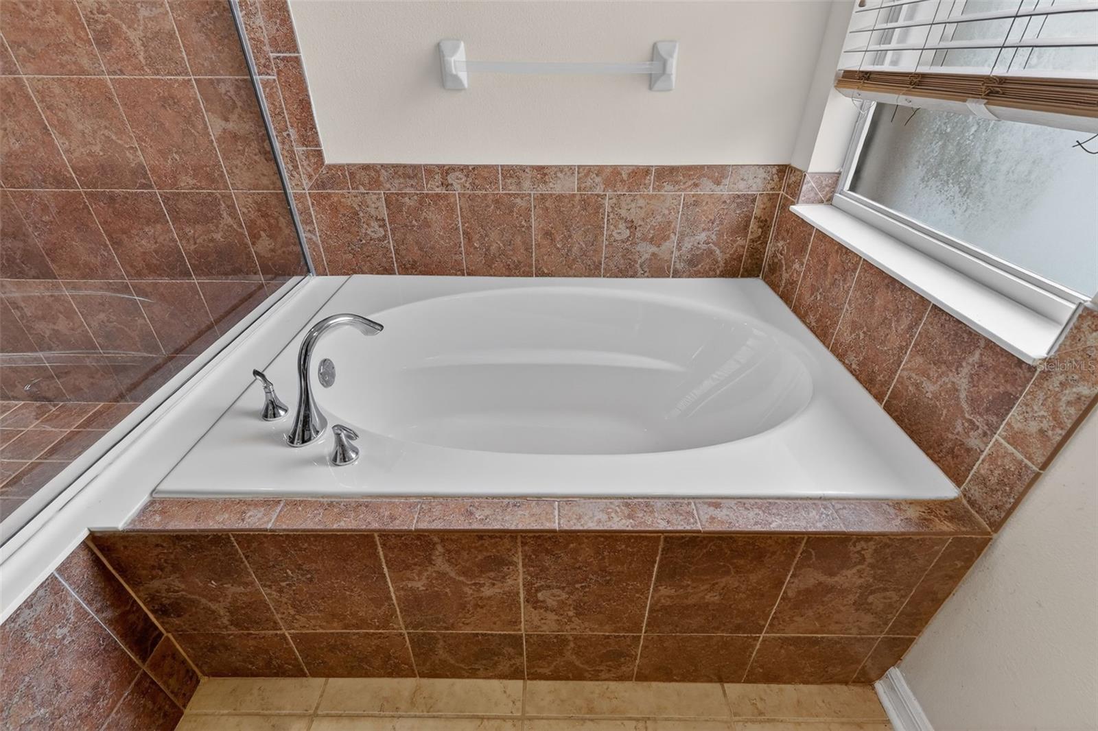 Image 17 of 30 For 2598 Plumadore Drive