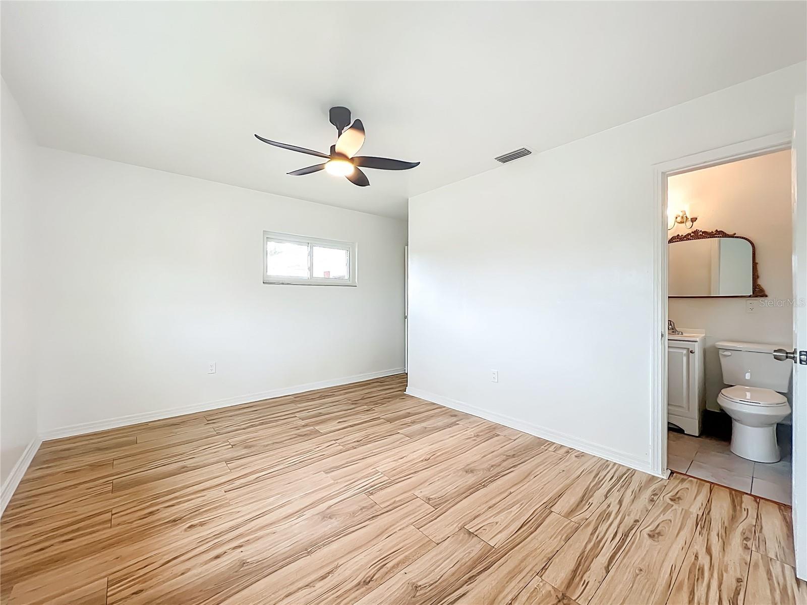 Image 18 of 32 For 2316 Hastings Street