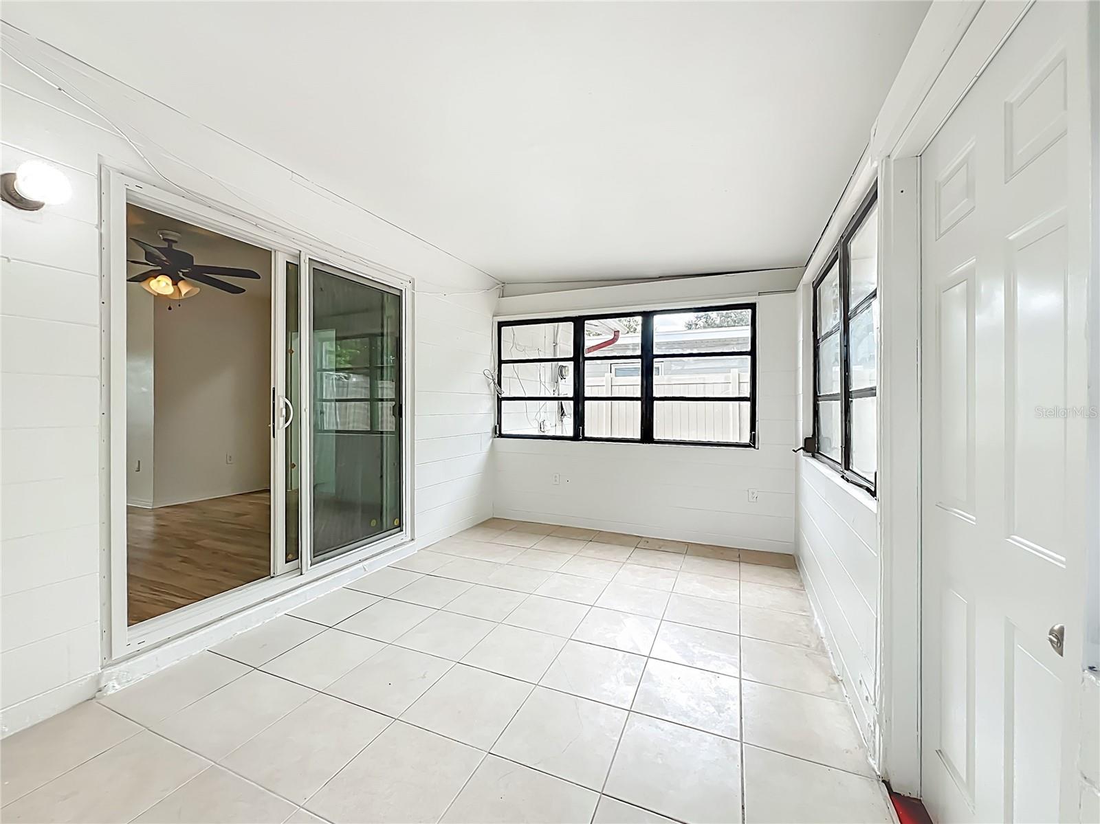 Image 25 of 32 For 2316 Hastings Street