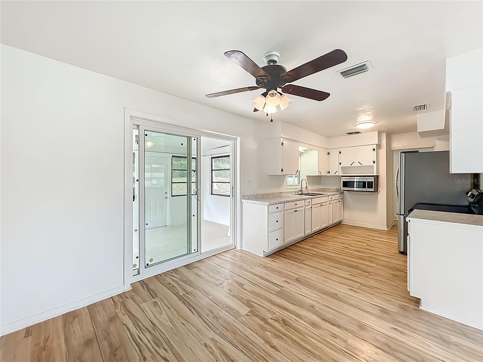 Image 6 of 32 For 2316 Hastings Street