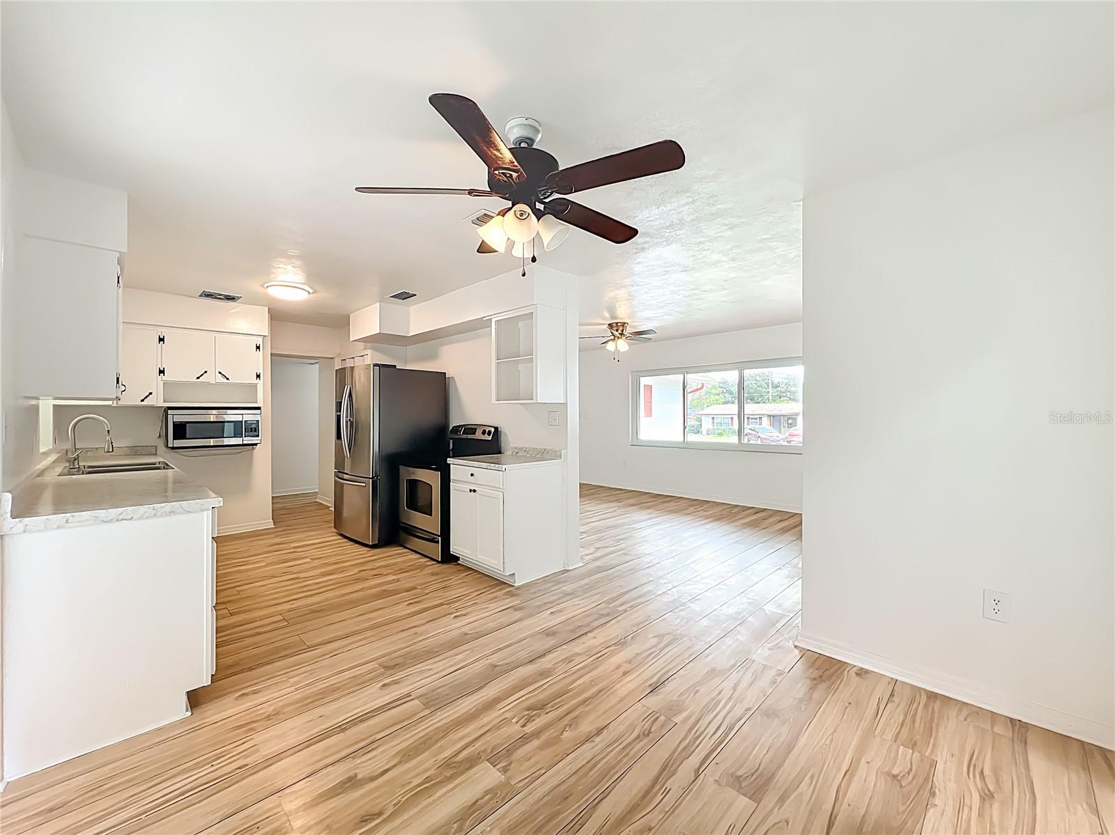 Image 7 of 32 For 2316 Hastings Street