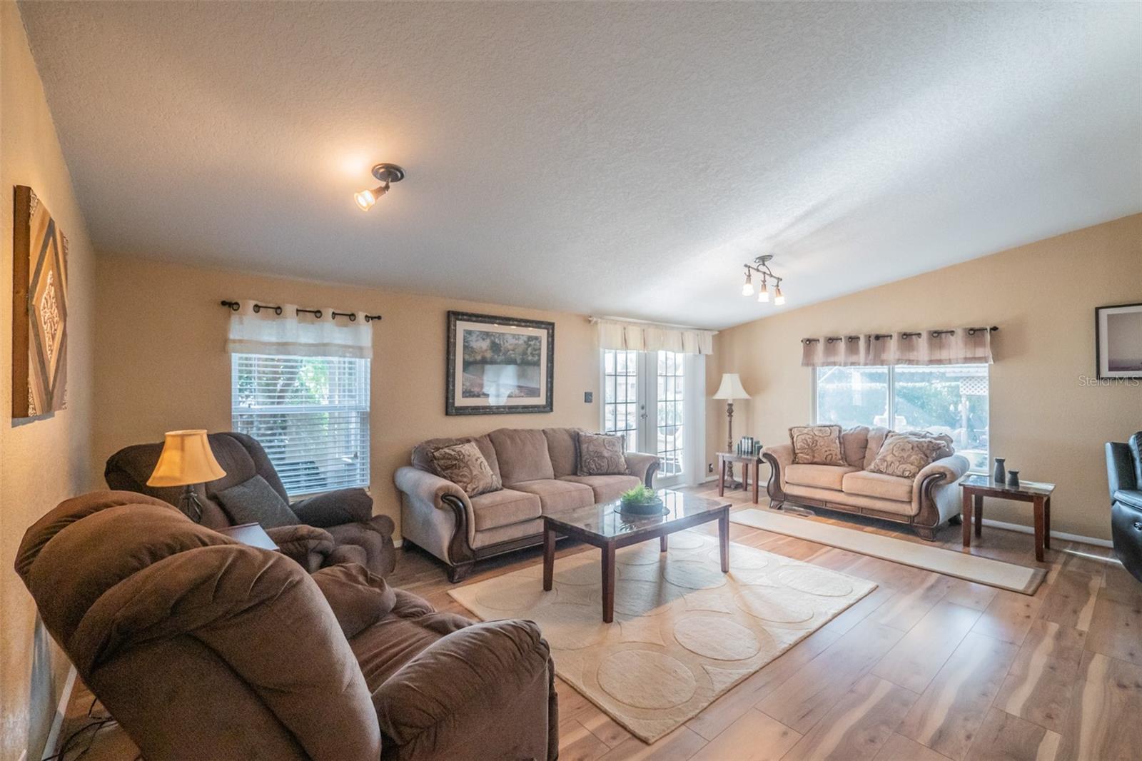 Image 11 of 60 For 34205 Island Drive