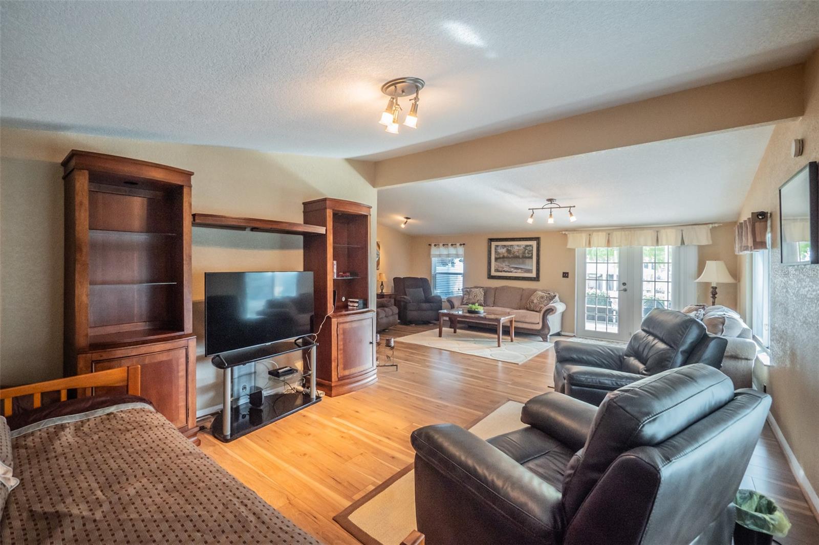 Image 15 of 60 For 34205 Island Drive