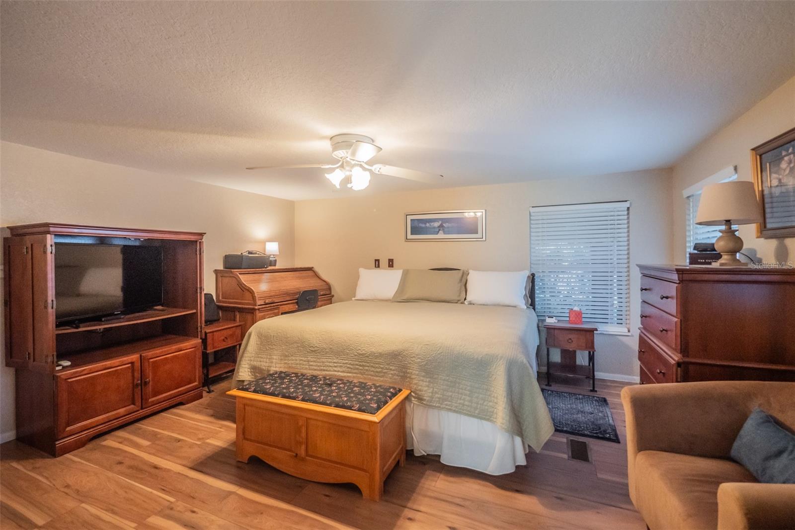 Image 25 of 60 For 34205 Island Drive