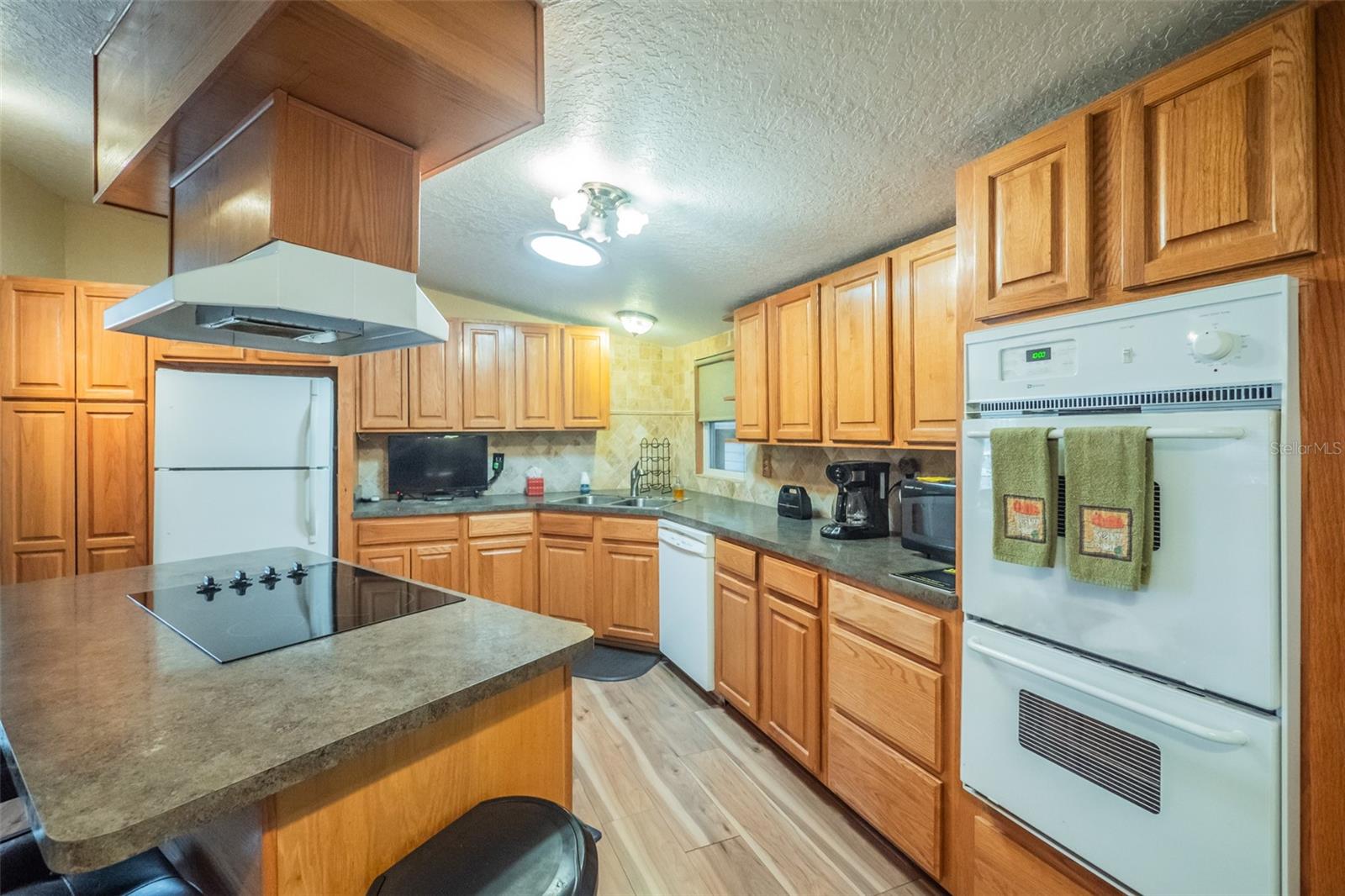 Image 6 of 60 For 34205 Island Drive