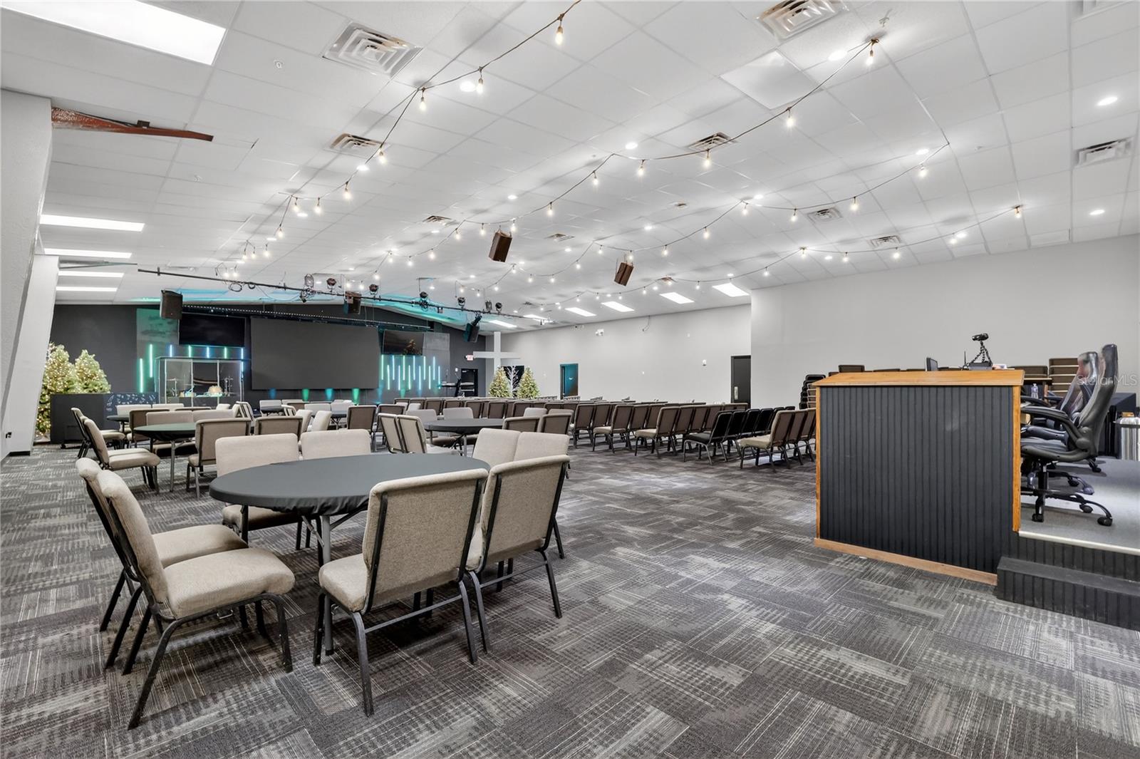 Image 14 of 35 For 1055 & 1085 Teague Trail