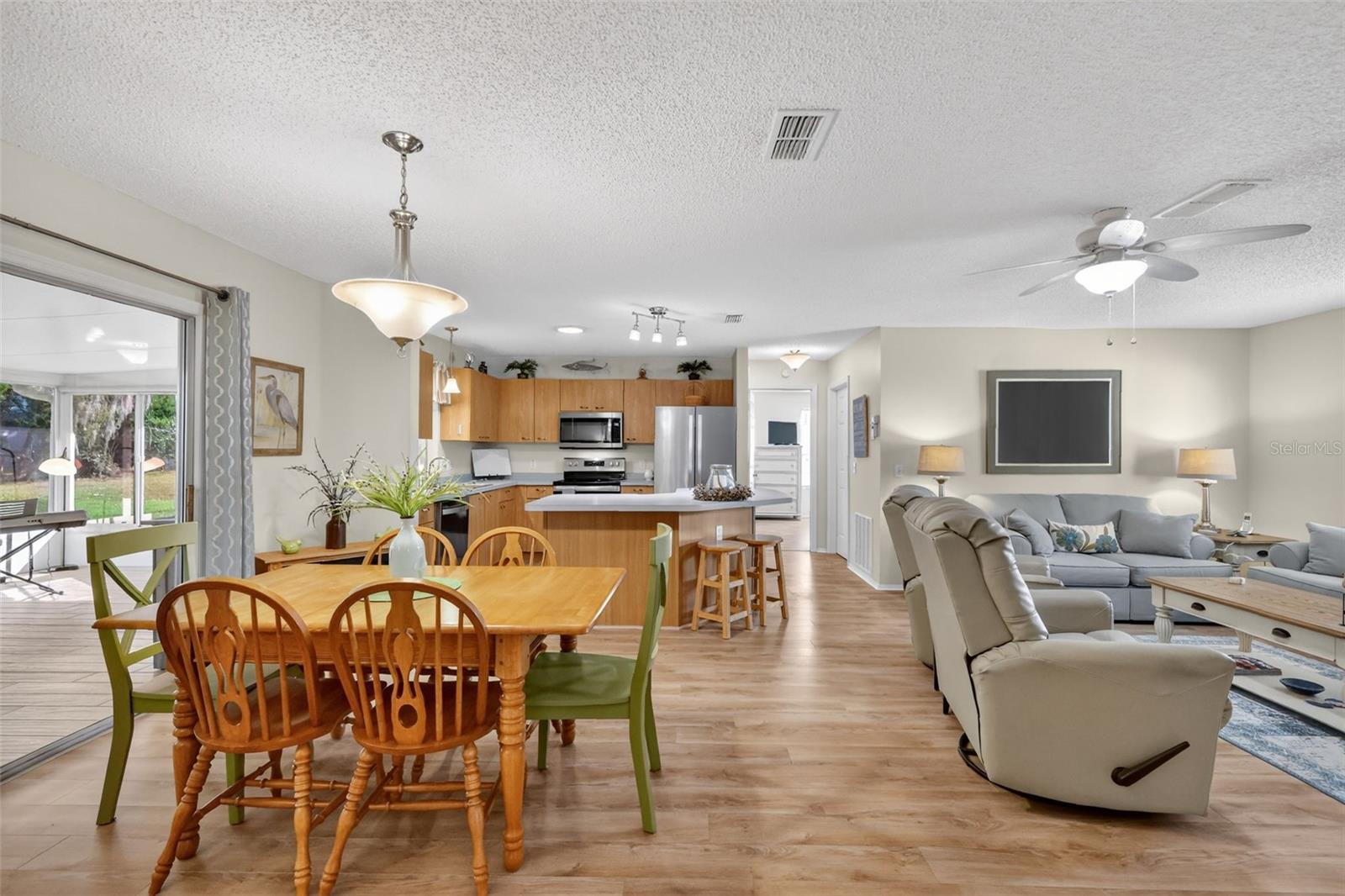 Image 10 of 37 For 1415 Juarez Place