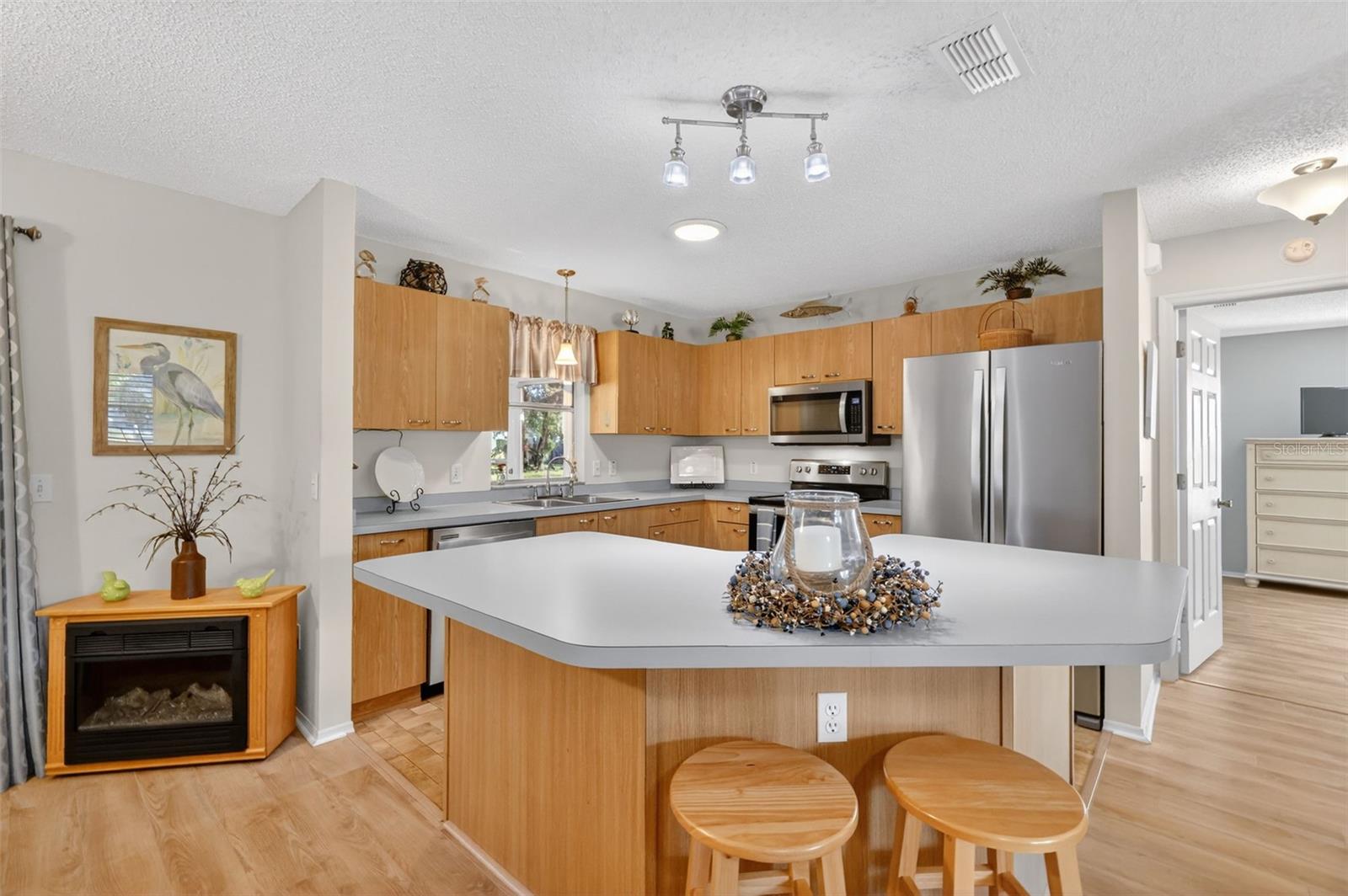 Image 14 of 37 For 1415 Juarez Place