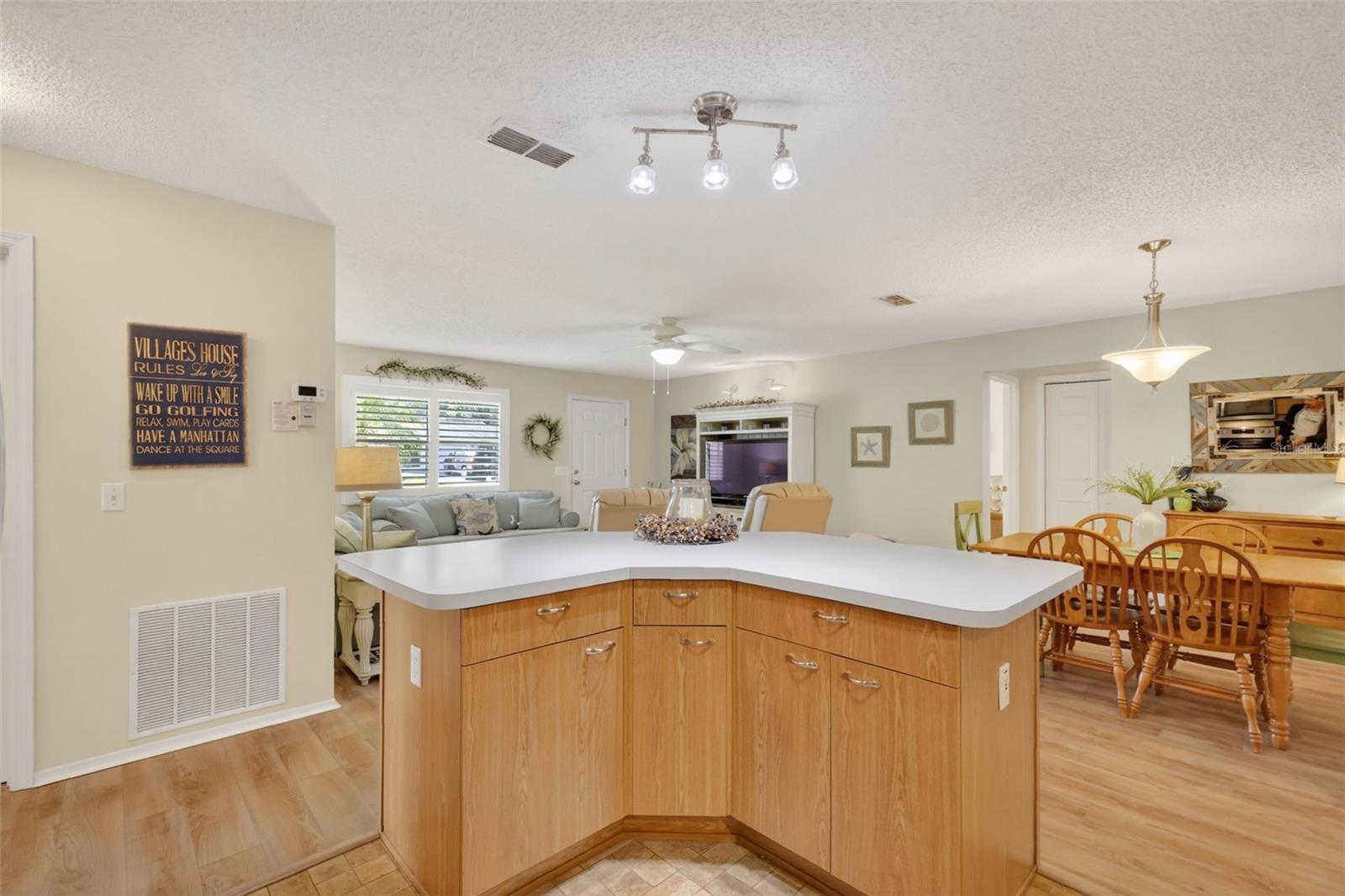 Image 15 of 37 For 1415 Juarez Place