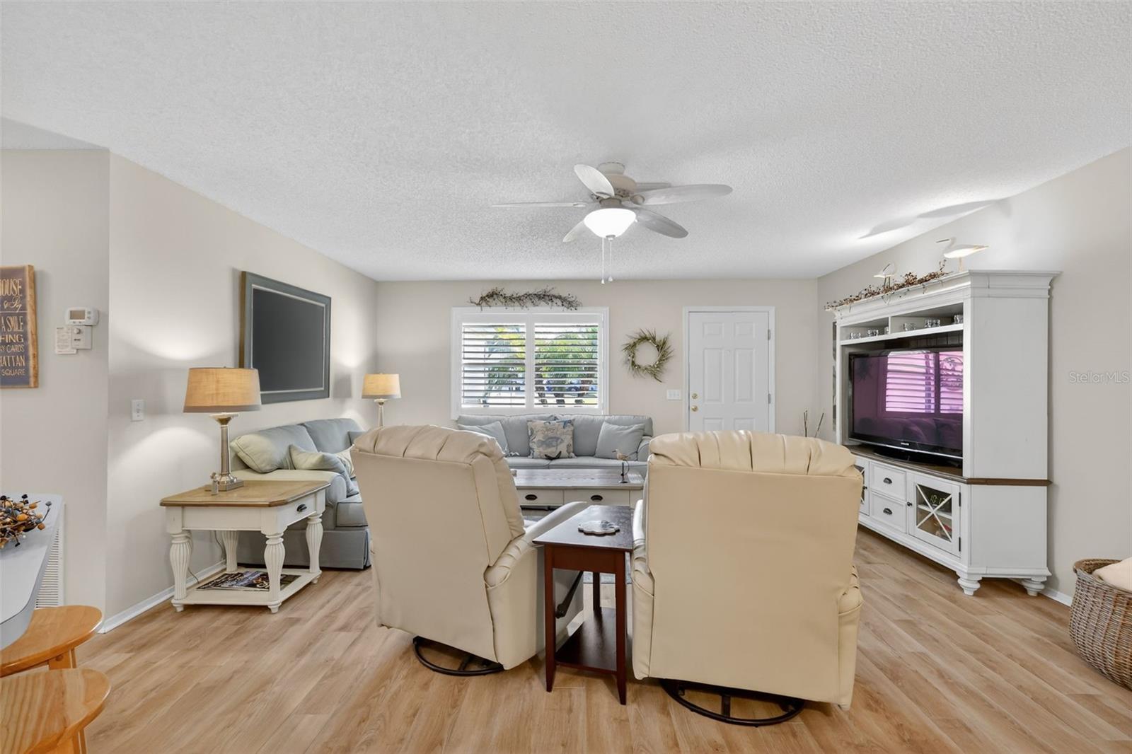 Image 8 of 37 For 1415 Juarez Place