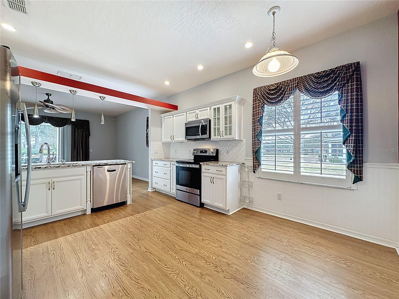 Image 24 of 74 For 3914 Allamanda Court