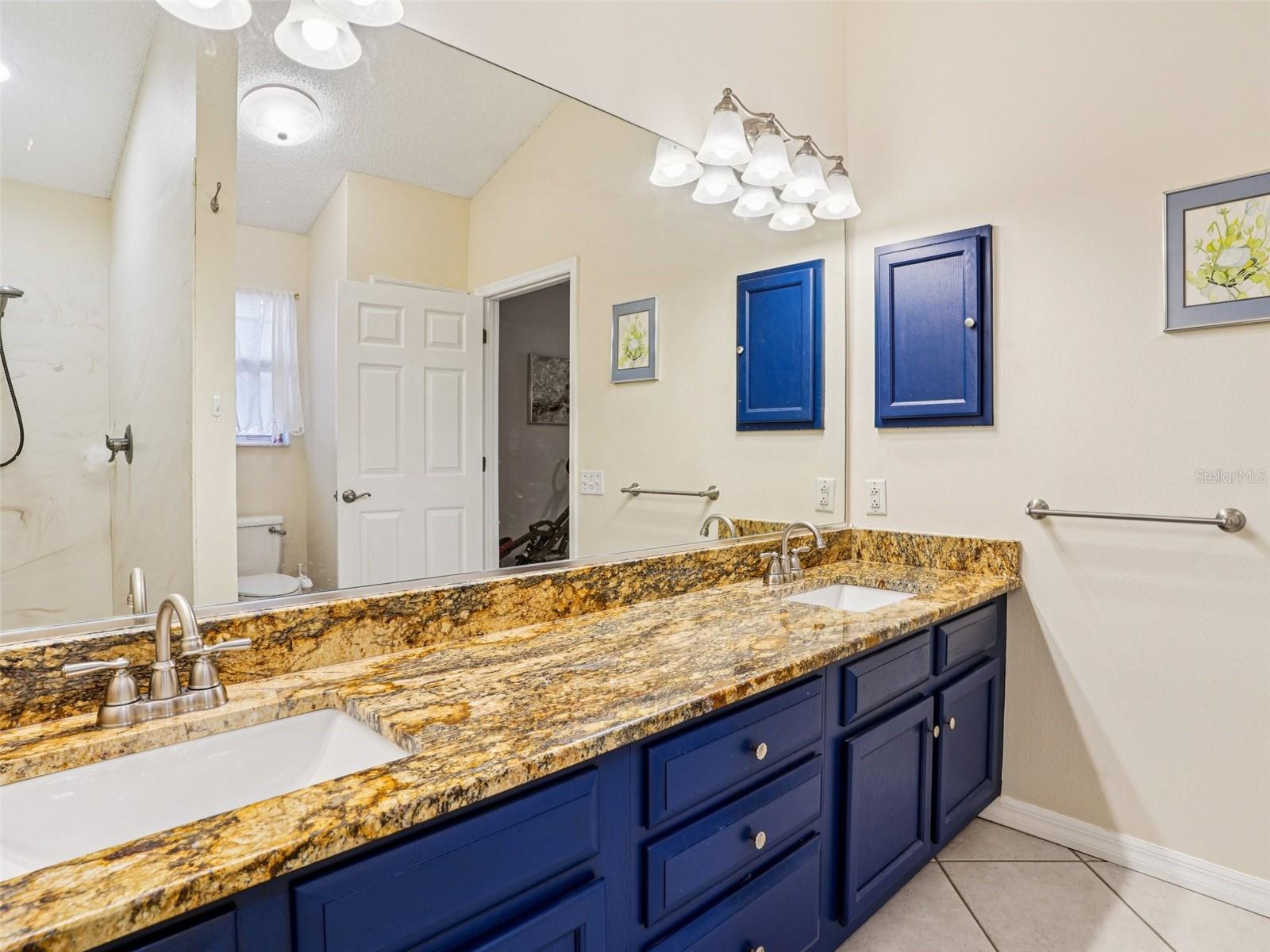 Image 26 of 46 For 1803 Palo Alto Avenue