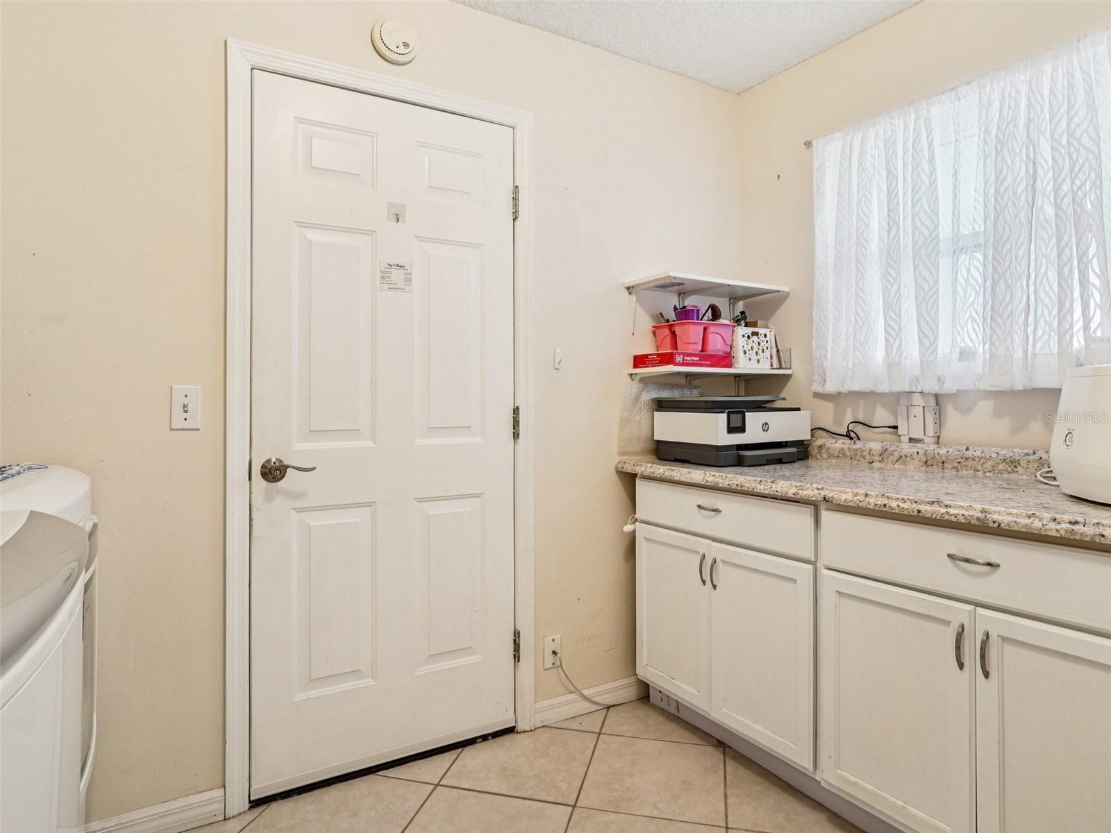 Image 35 of 46 For 1803 Palo Alto Avenue