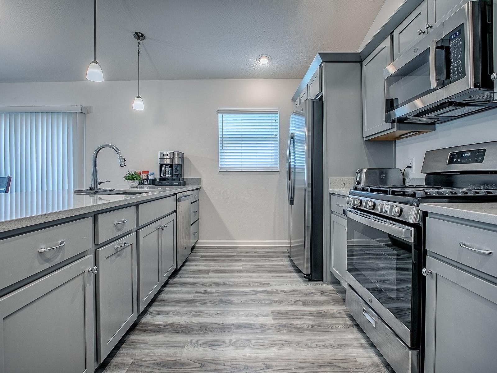 Image 15 of 61 For 7558 Hillard Lane