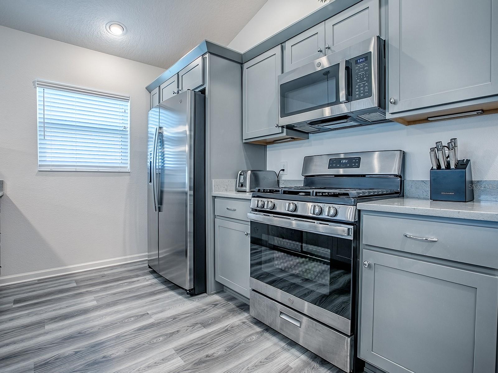 Image 16 of 61 For 7558 Hillard Lane