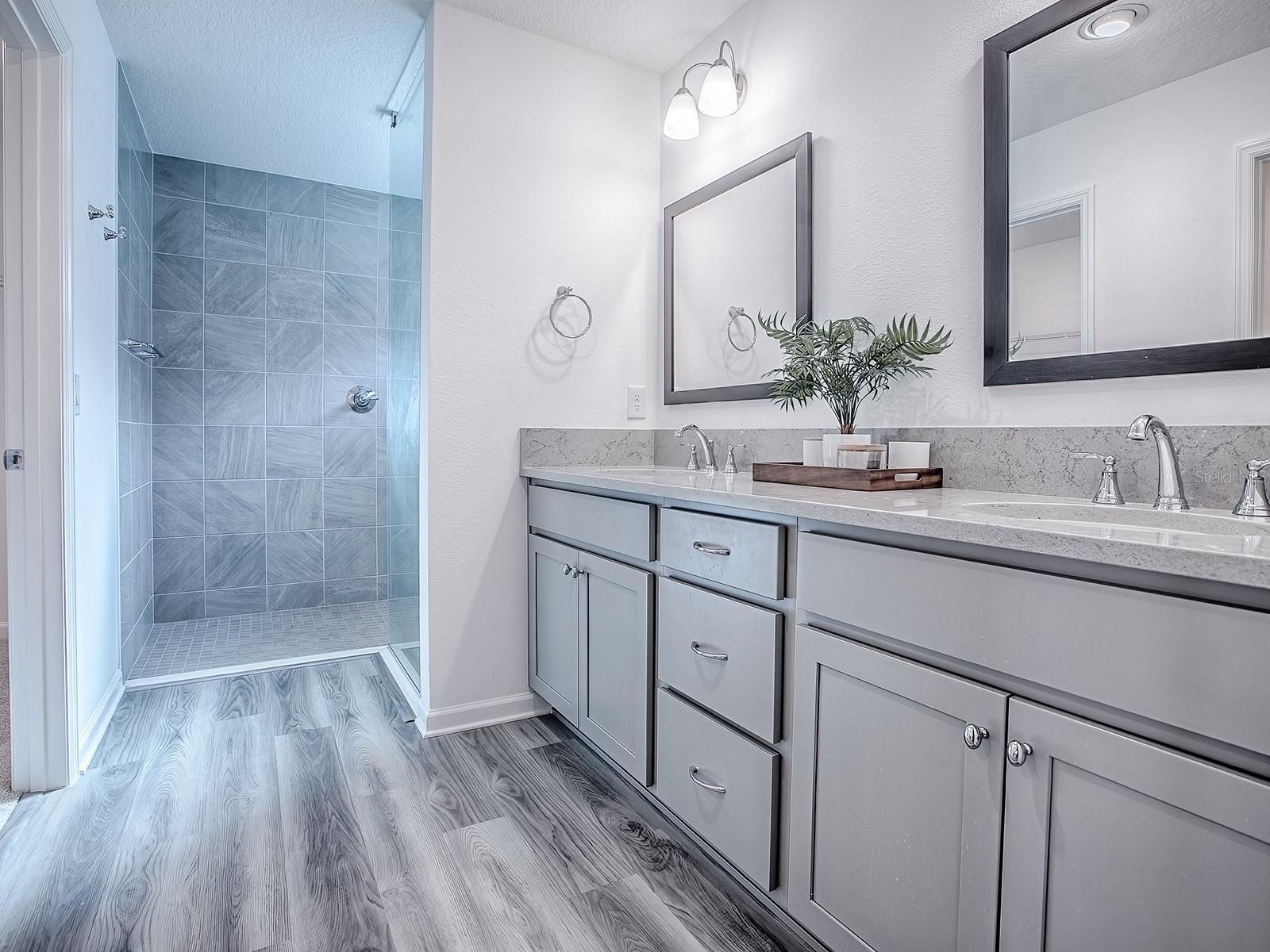 Image 32 of 61 For 7558 Hillard Lane