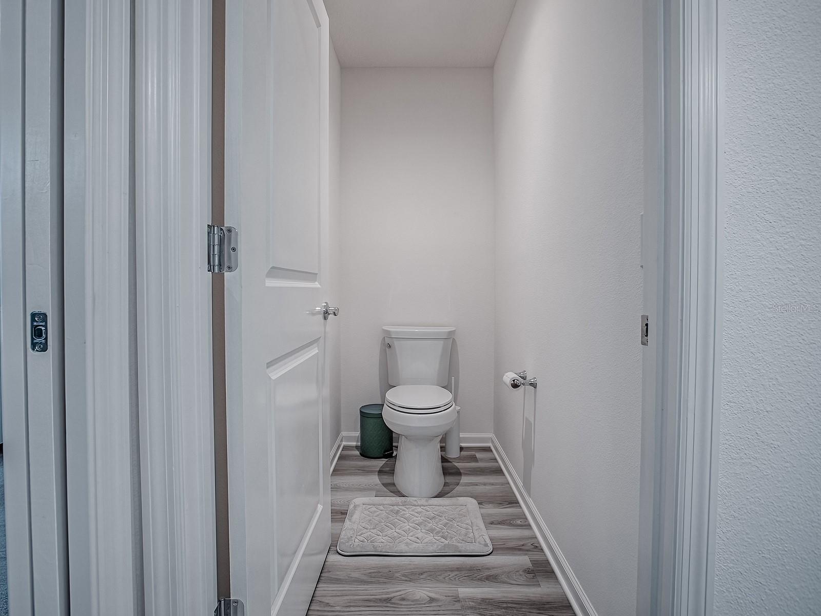 Image 33 of 61 For 7558 Hillard Lane