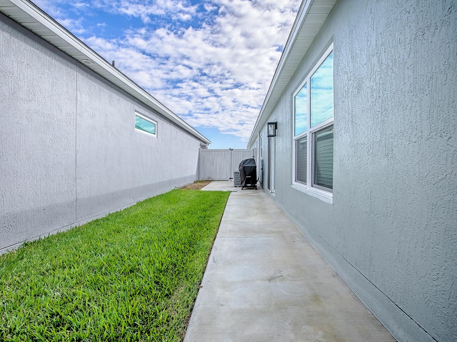 Image 41 of 61 For 7558 Hillard Lane