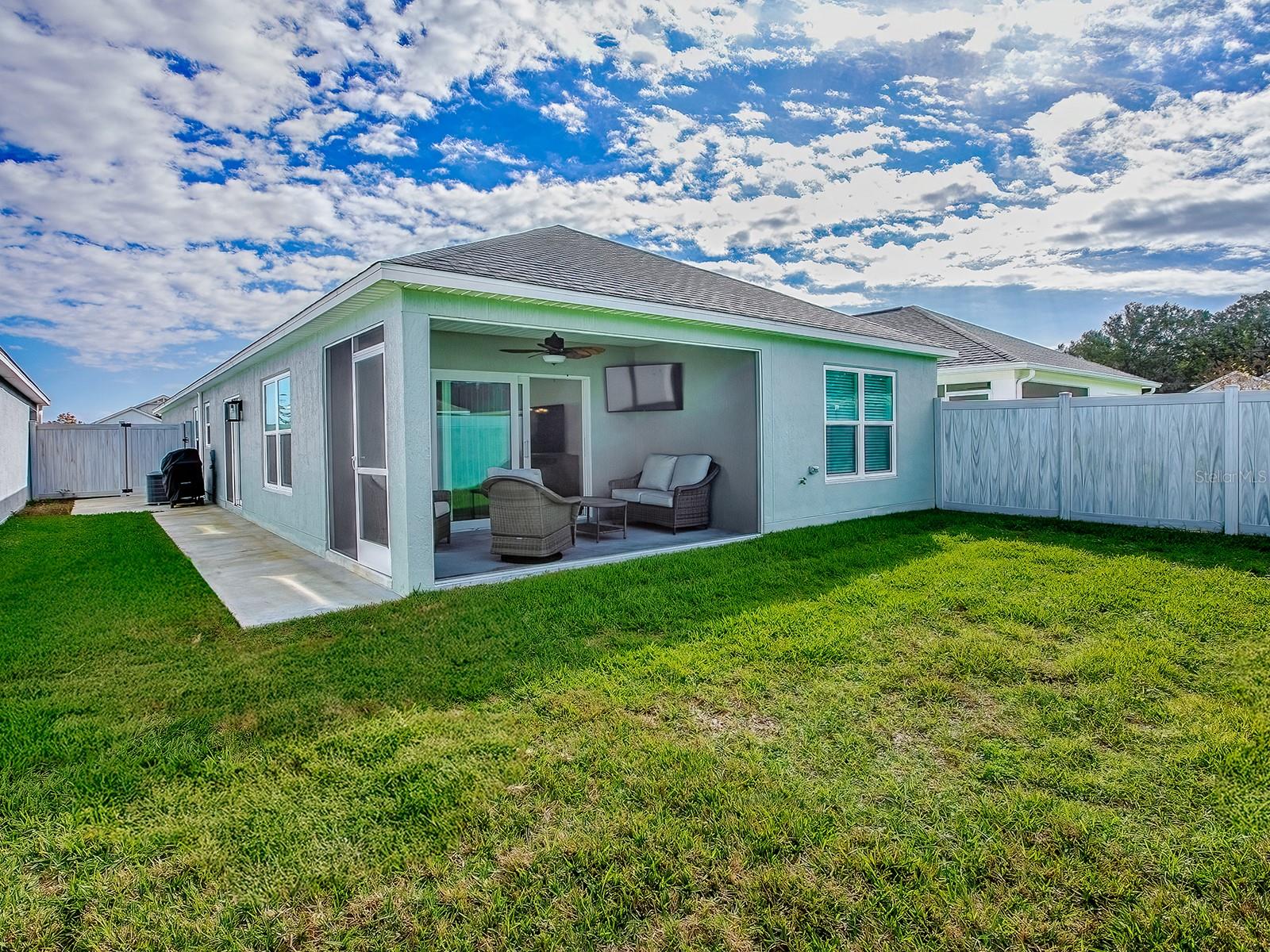 Image 43 of 61 For 7558 Hillard Lane